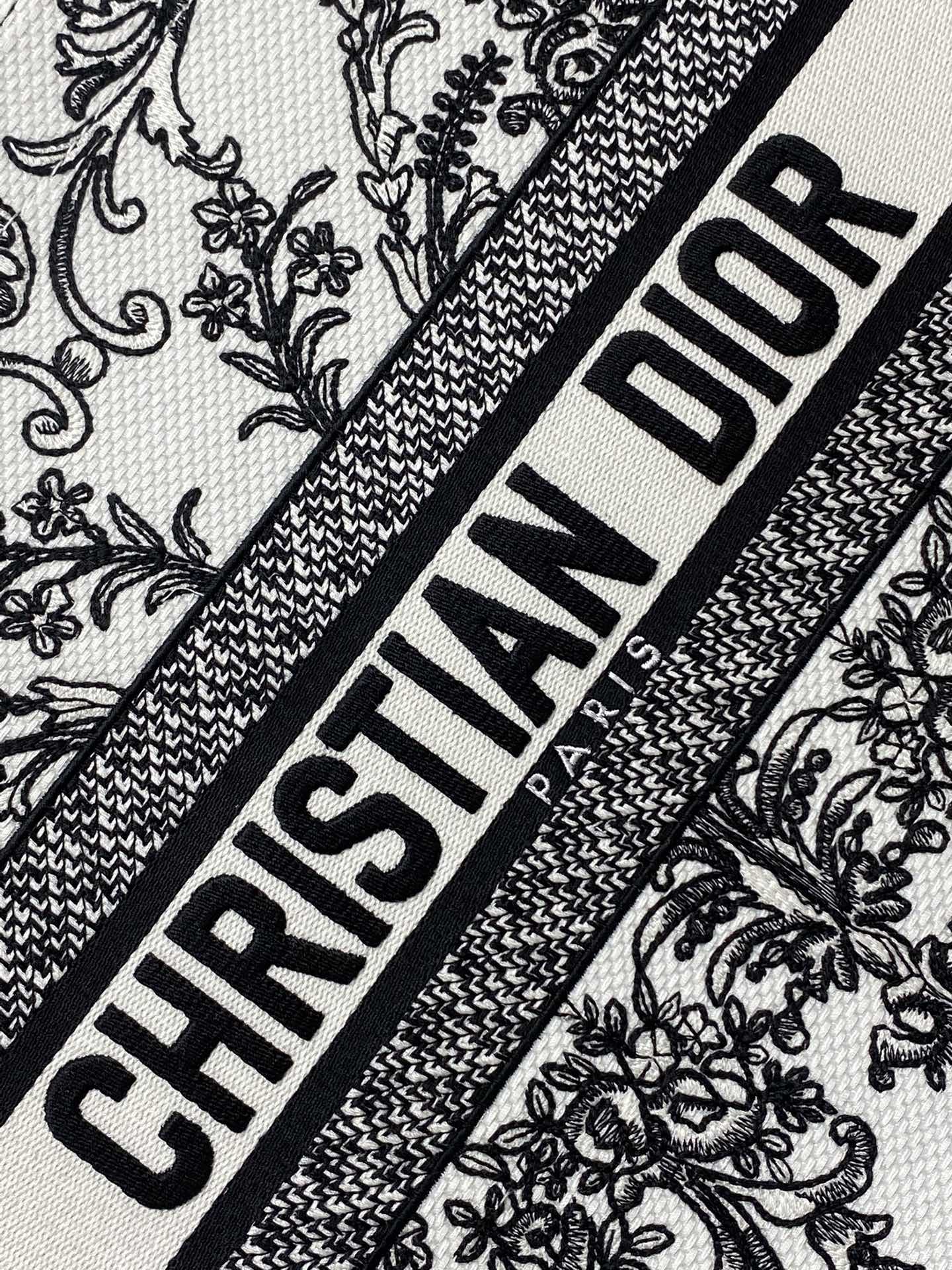 Dior Tote Bag Canvas M-s