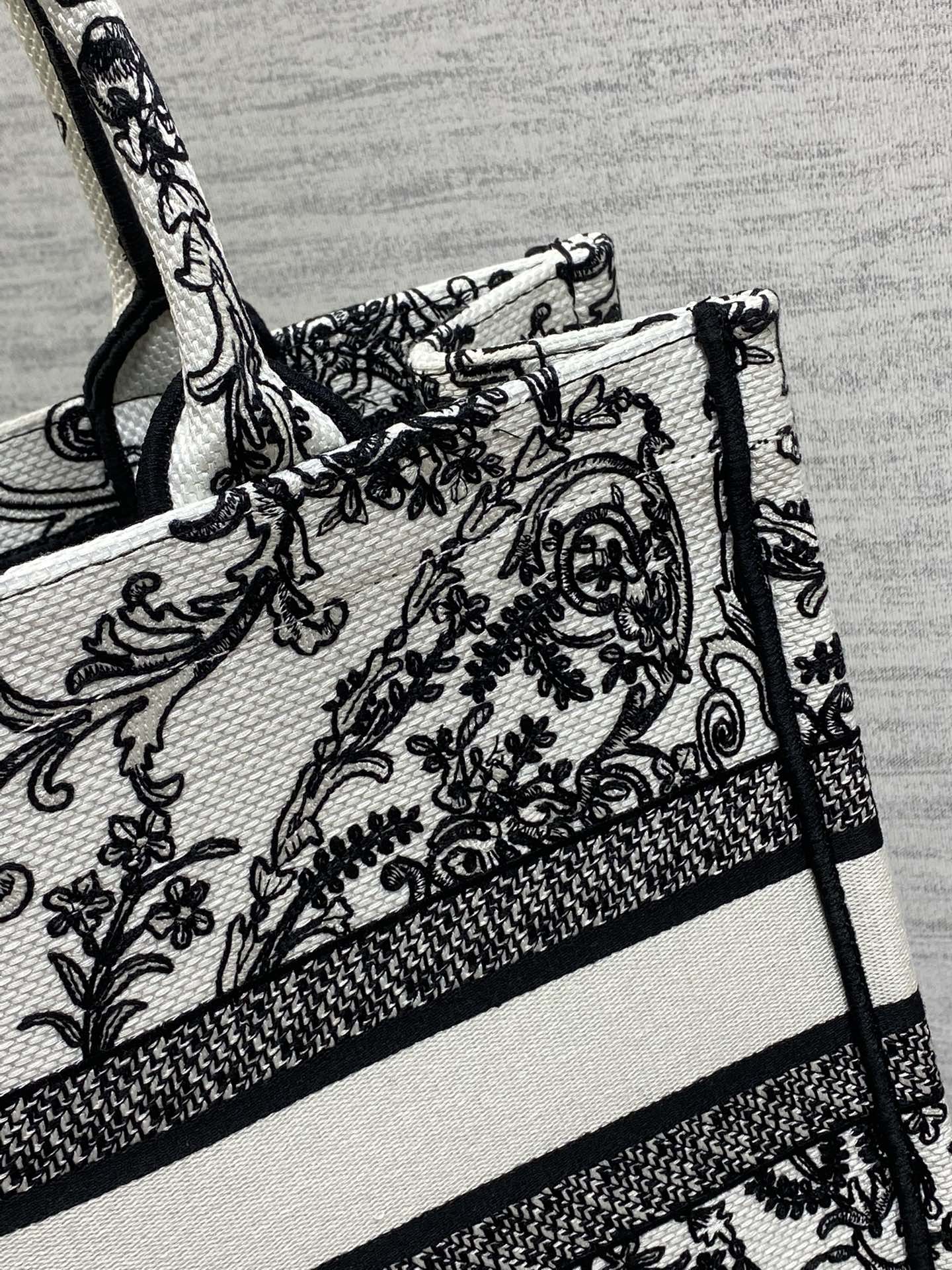 Dior Tote Bag Canvas M-s