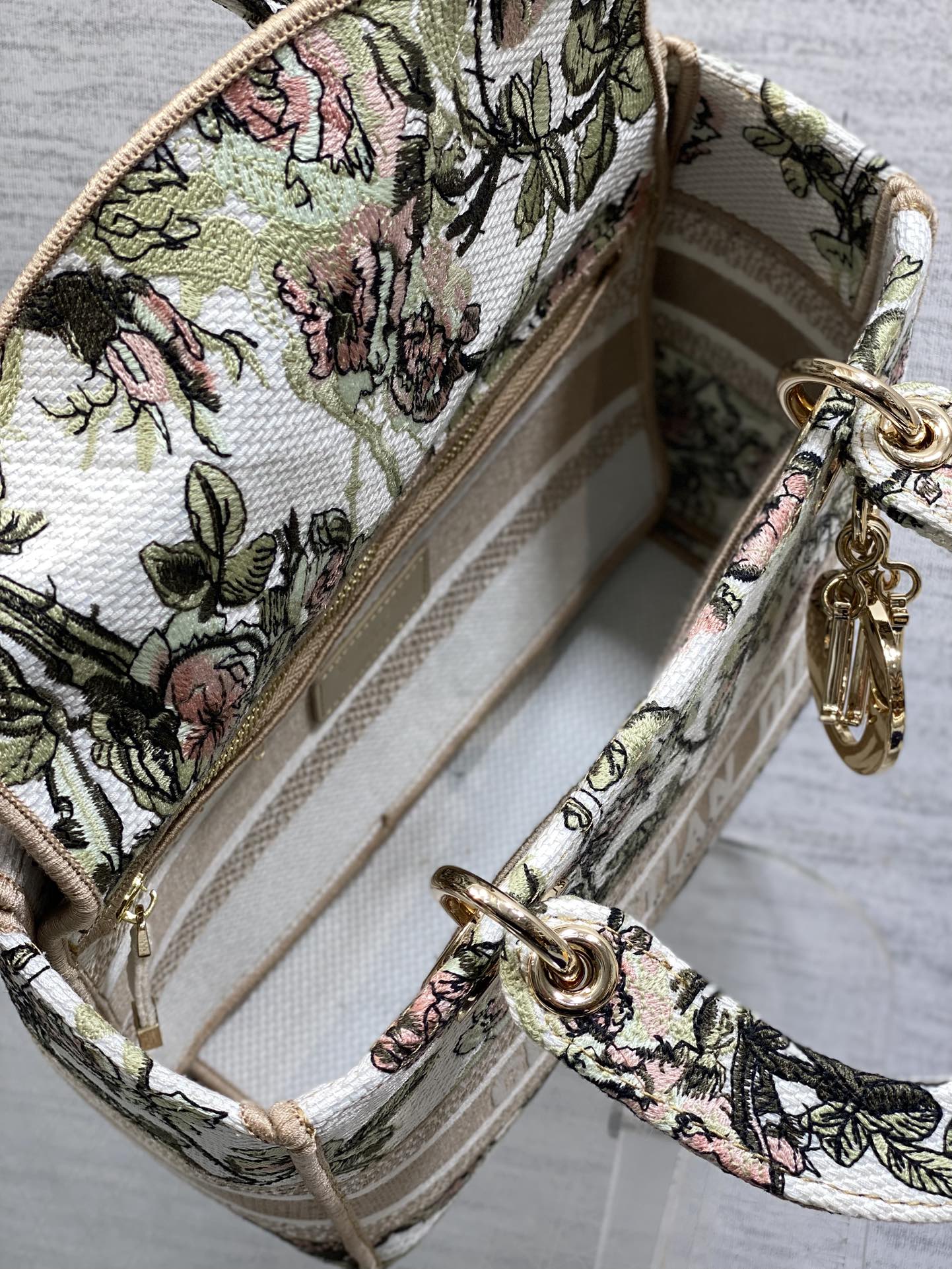 Dior Female Basic Bag Canvas Gold 20cm-l-s