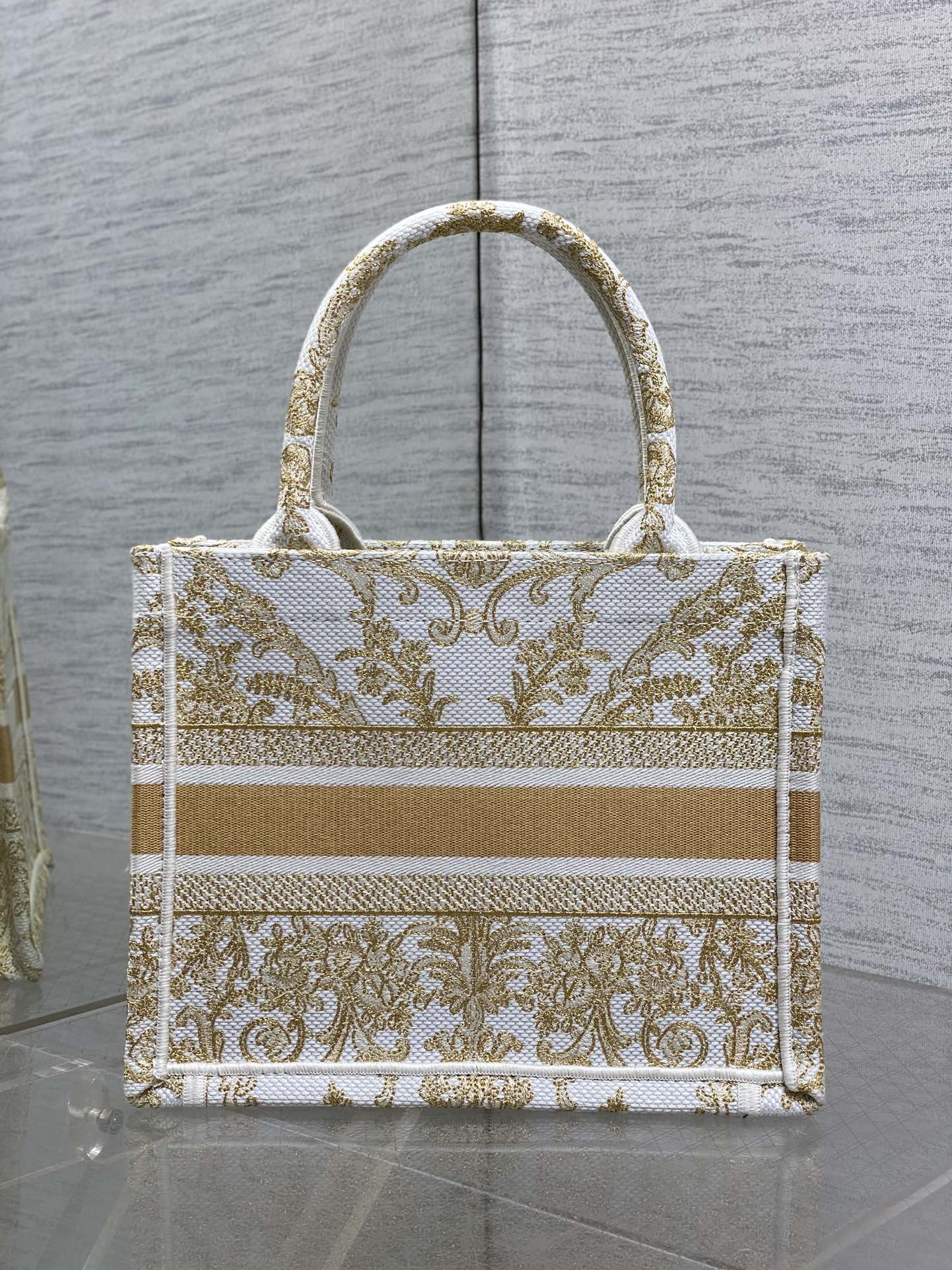 Dior Basic Bag Canvas Gold M-s