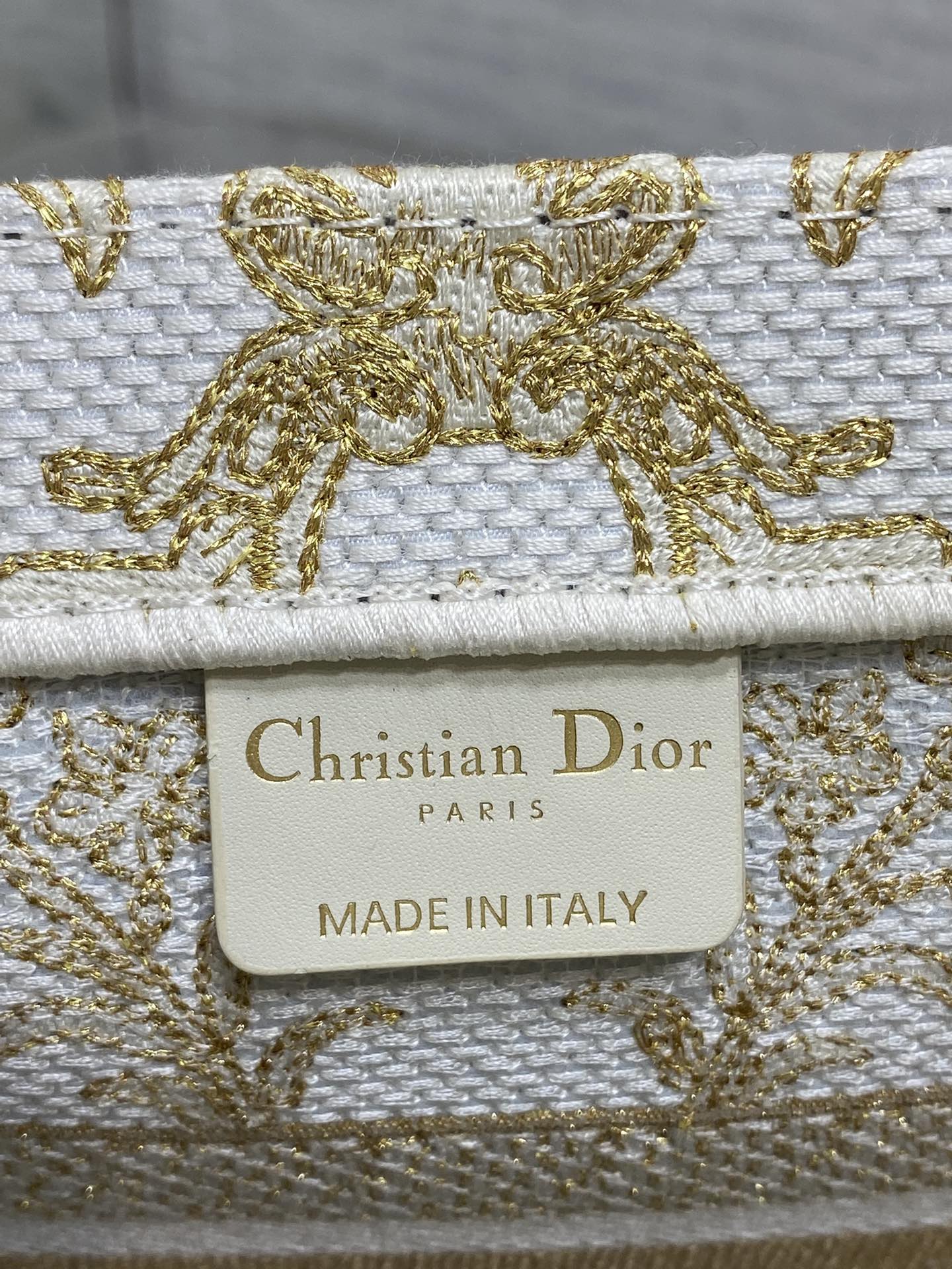 Dior Basic Bag Canvas Gold M-s