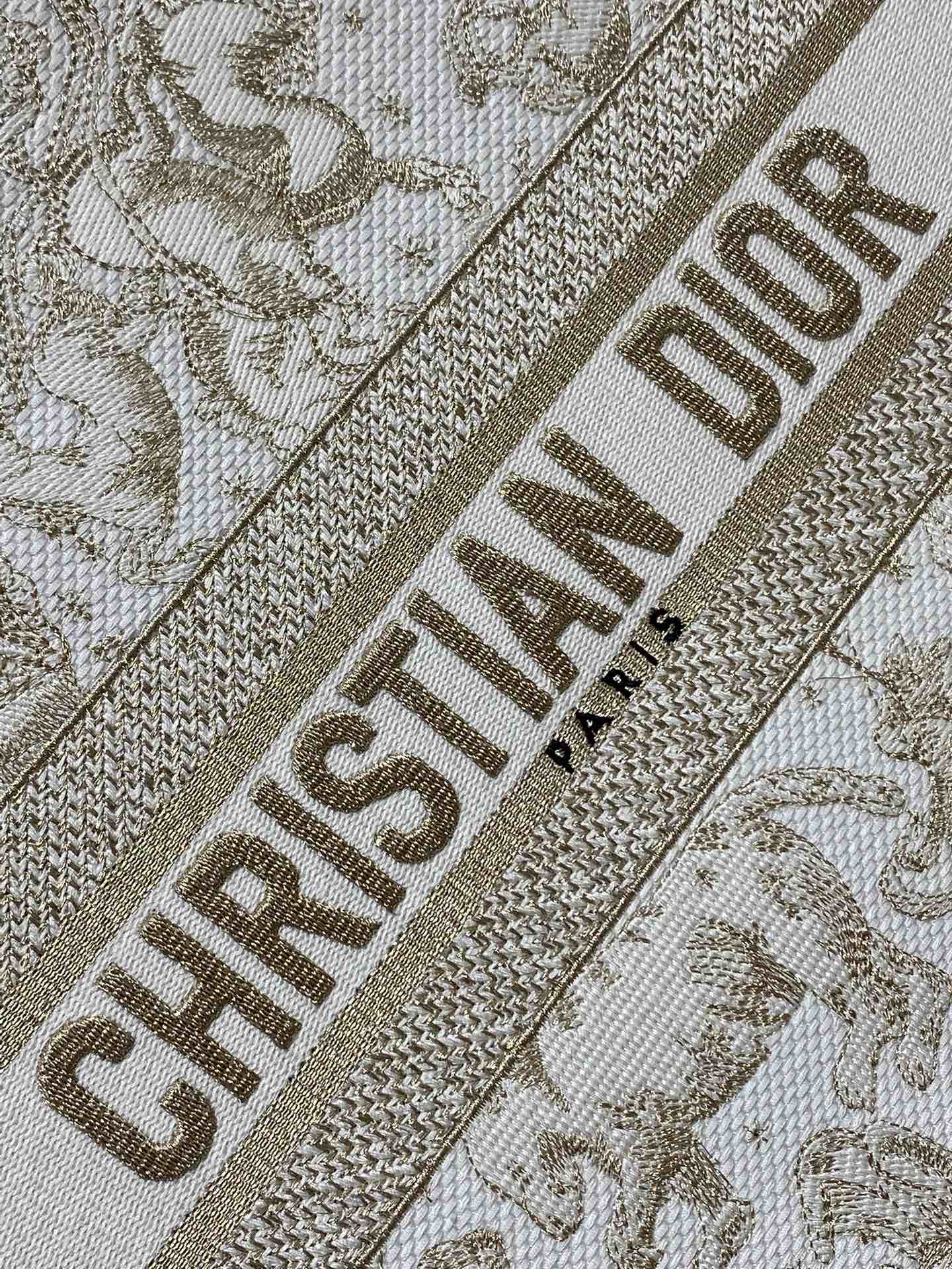 Dior Basic Bag Canvas Gold M-s