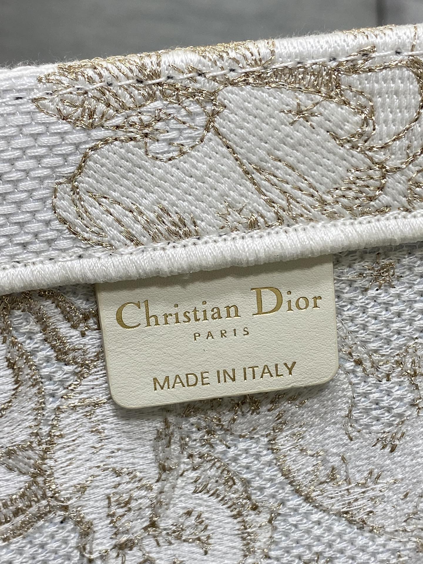 Dior Basic Bag Canvas Gold M-s