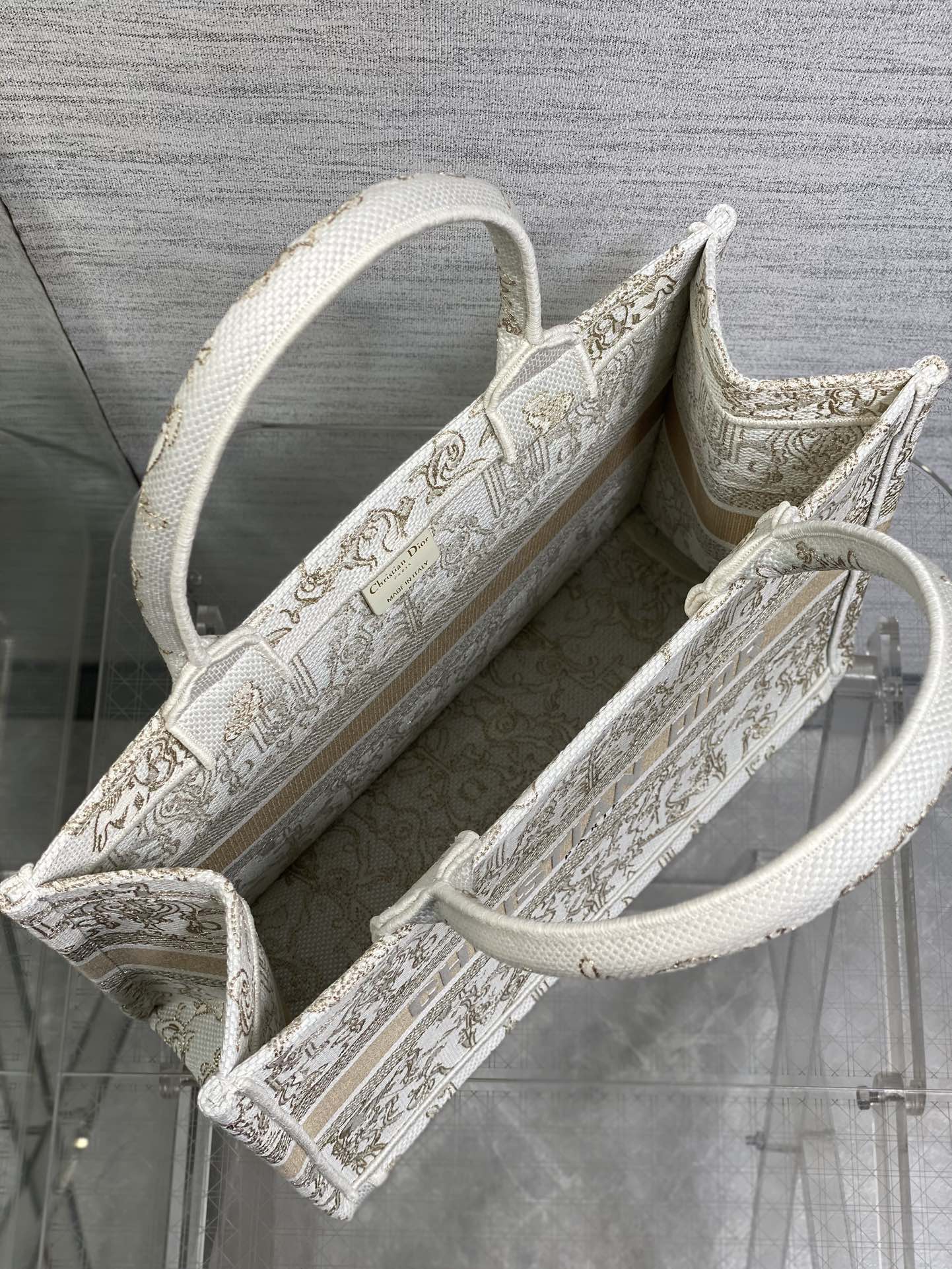 Dior Basic Bag Canvas Gold M-s