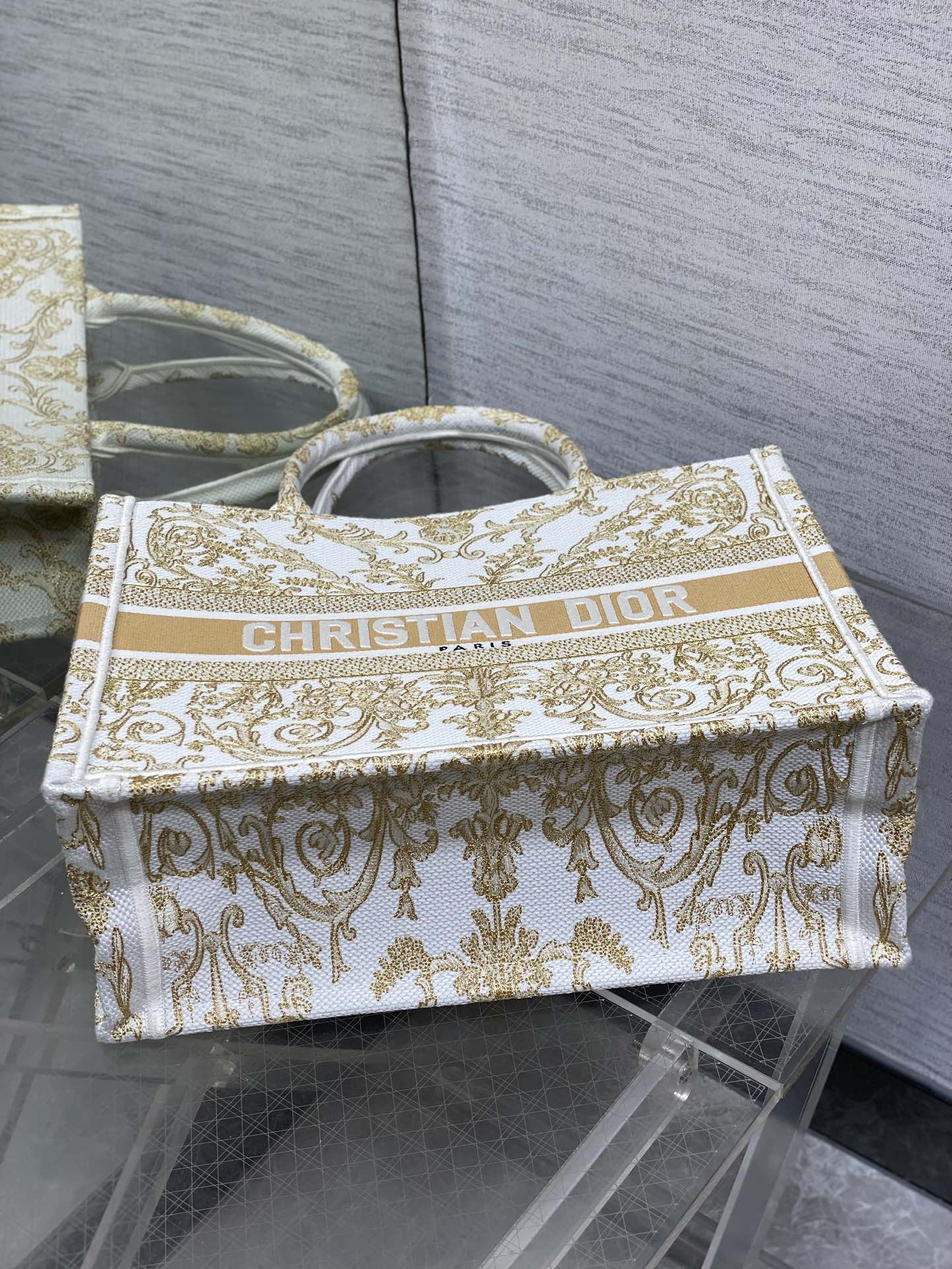 Dior Basic Bag Canvas Gold M-s