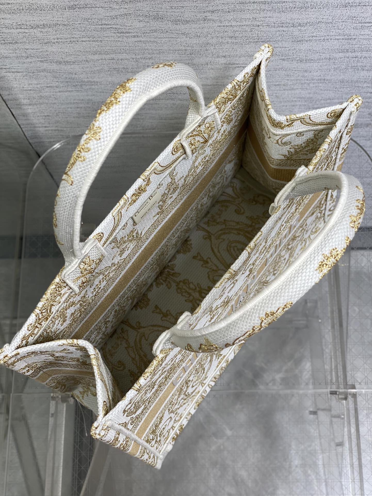 Dior Basic Bag Canvas Gold M-s