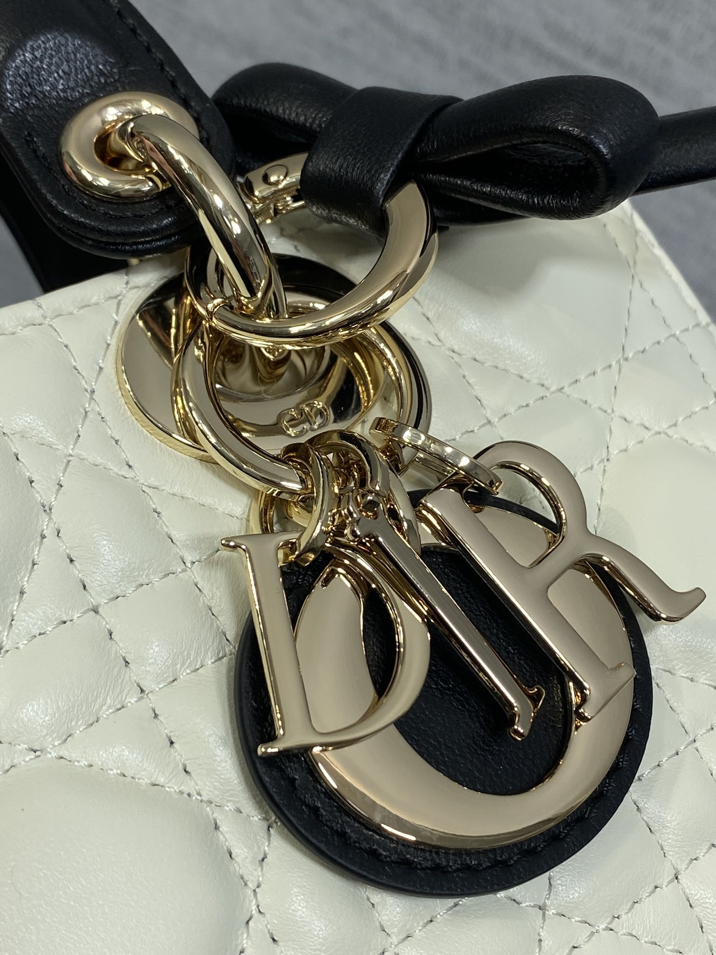 Basic Bag Sheepskin 12cm-s
