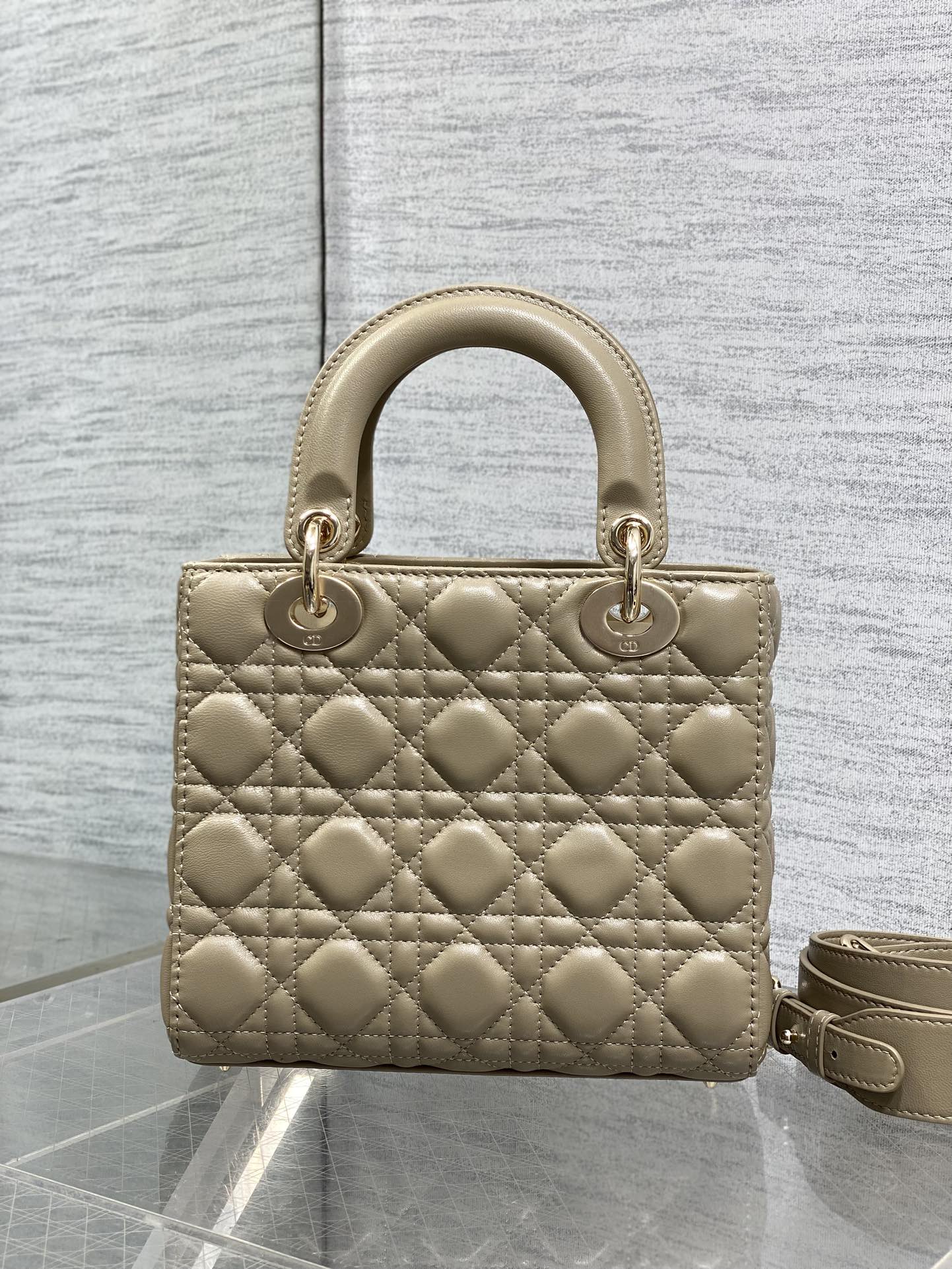 Female Basic Bag Sheepskin M-l-s