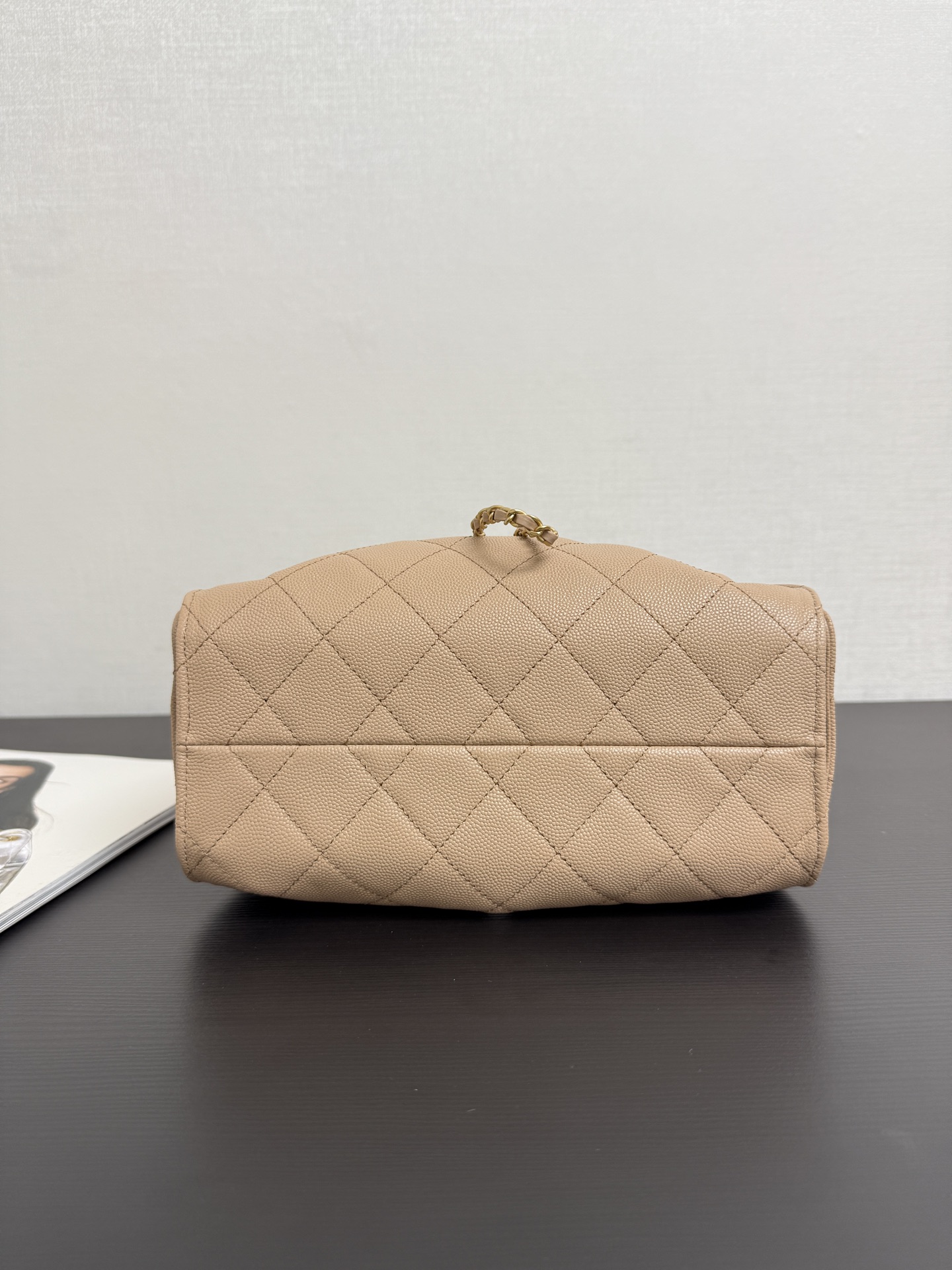 Chanel Bucket Bag Cow Leather 10cm-m-l-s