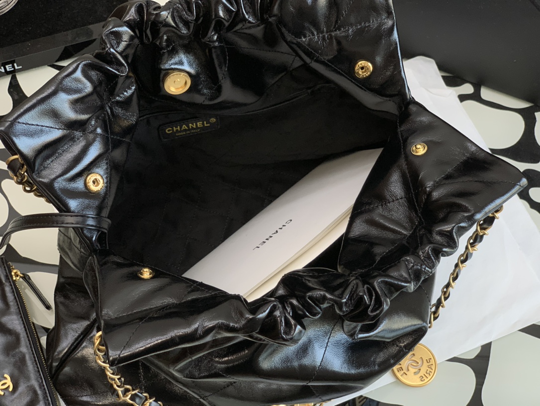 Basic Bag Cow Leather M-35cm