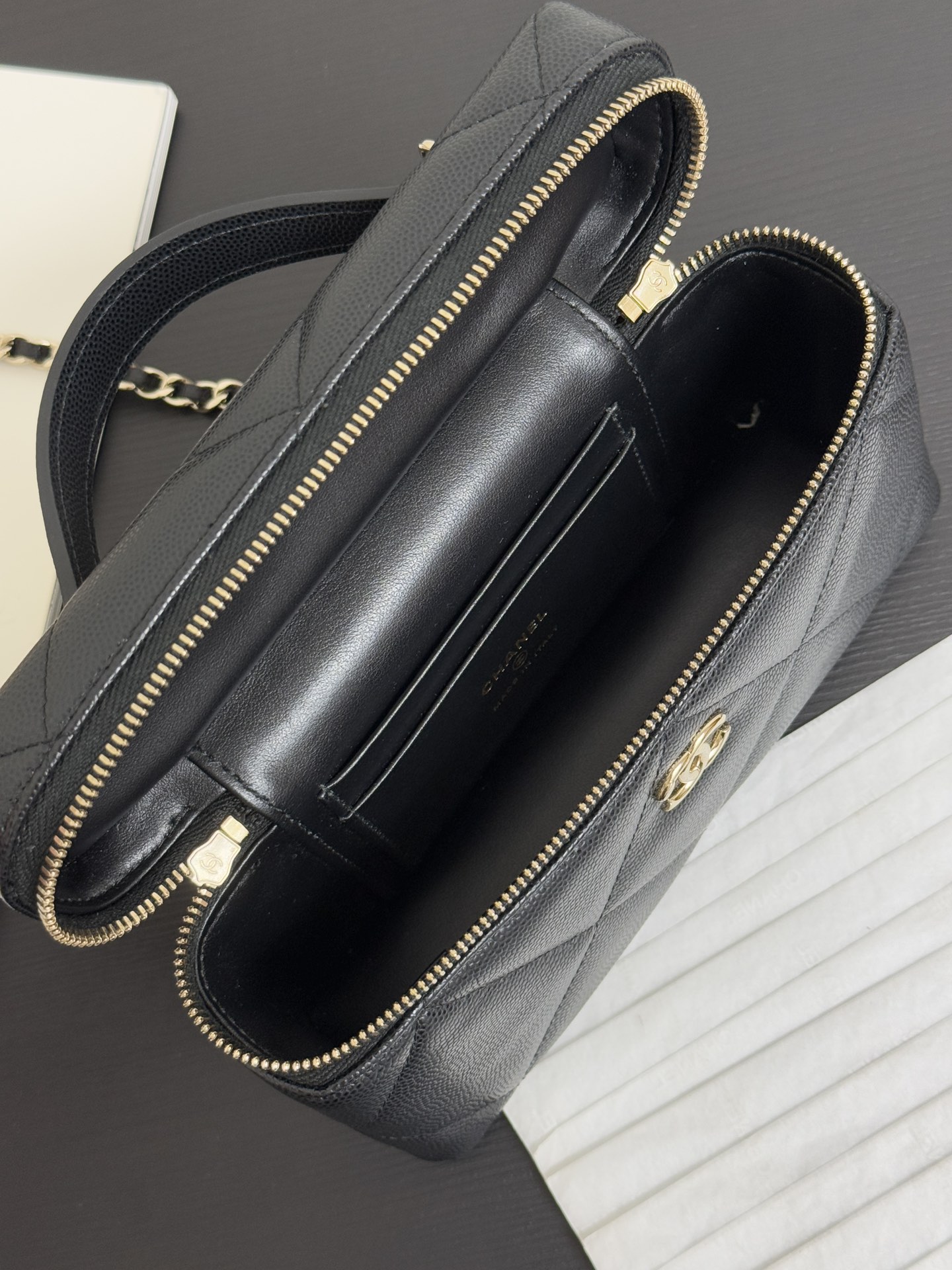 Basic Bag Cow Leather