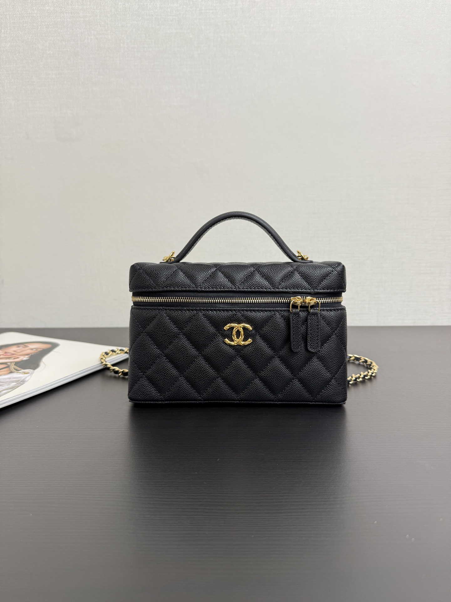Basic Bag Cow Leather 19cm-s