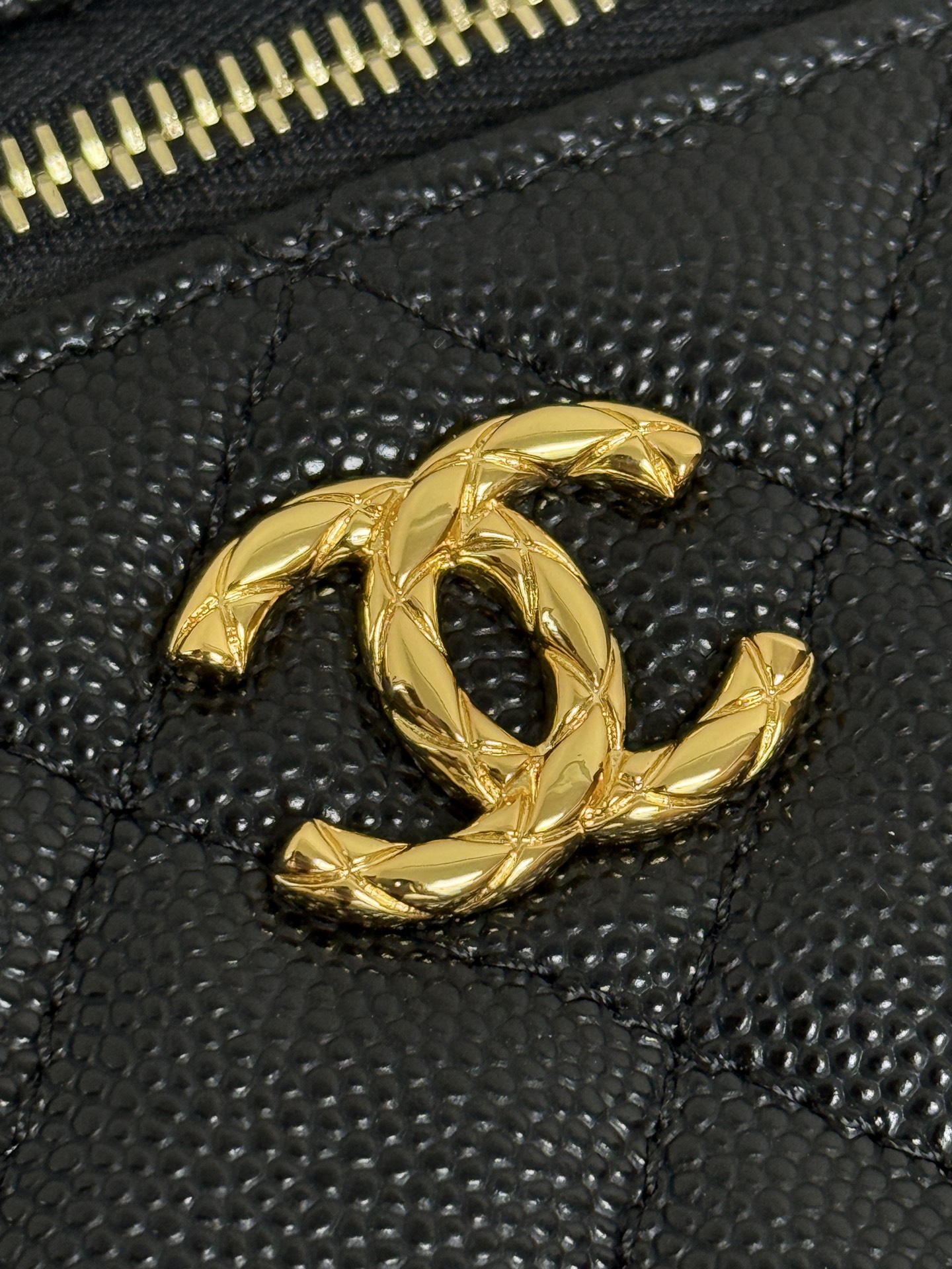 Basic Bag Cow Leather 19cm-s