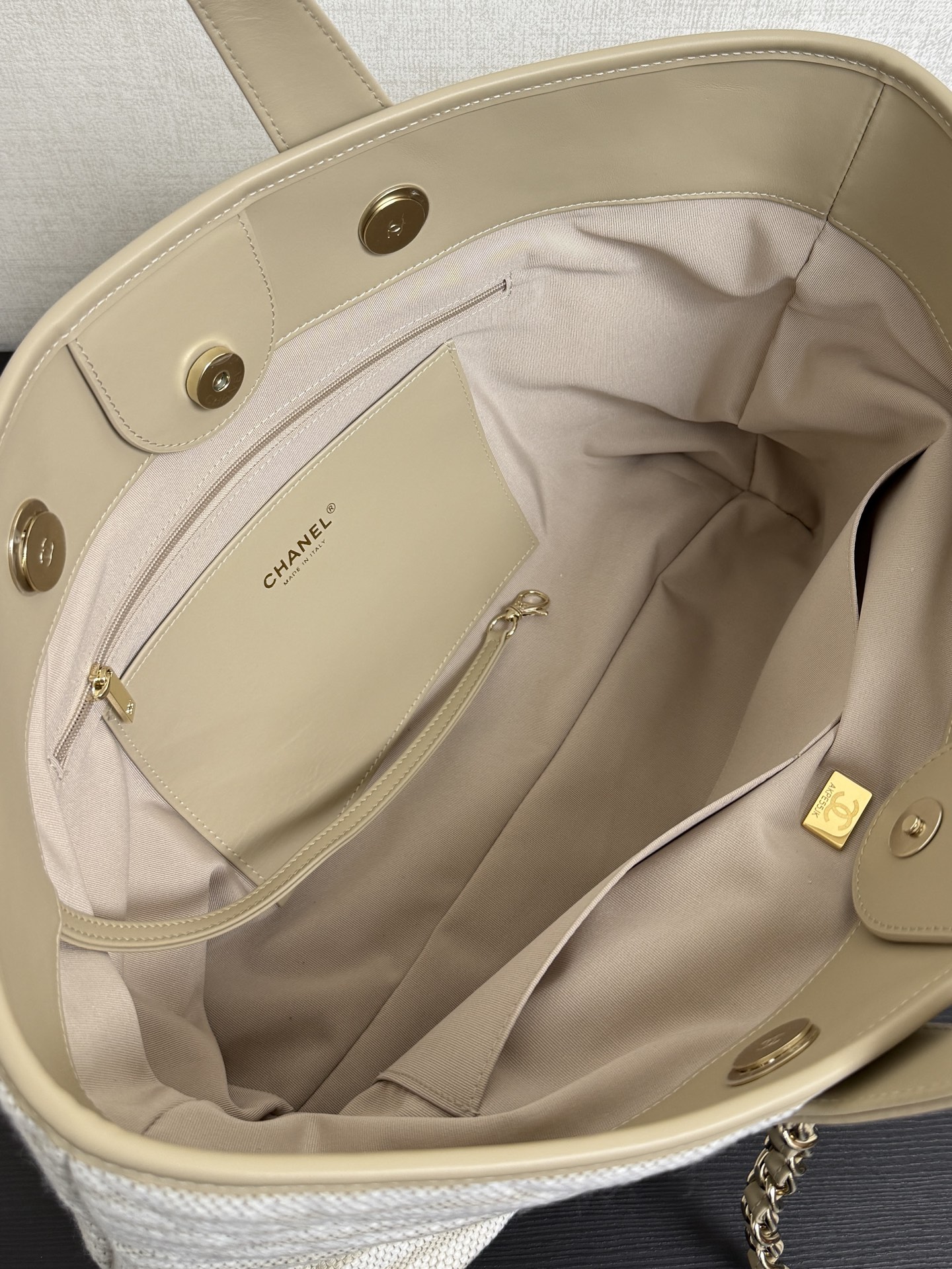 Basic Bag Cow Leather 13cm