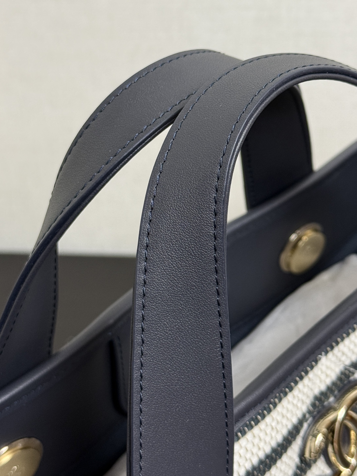 Basic Bag Cow Leather 13cm