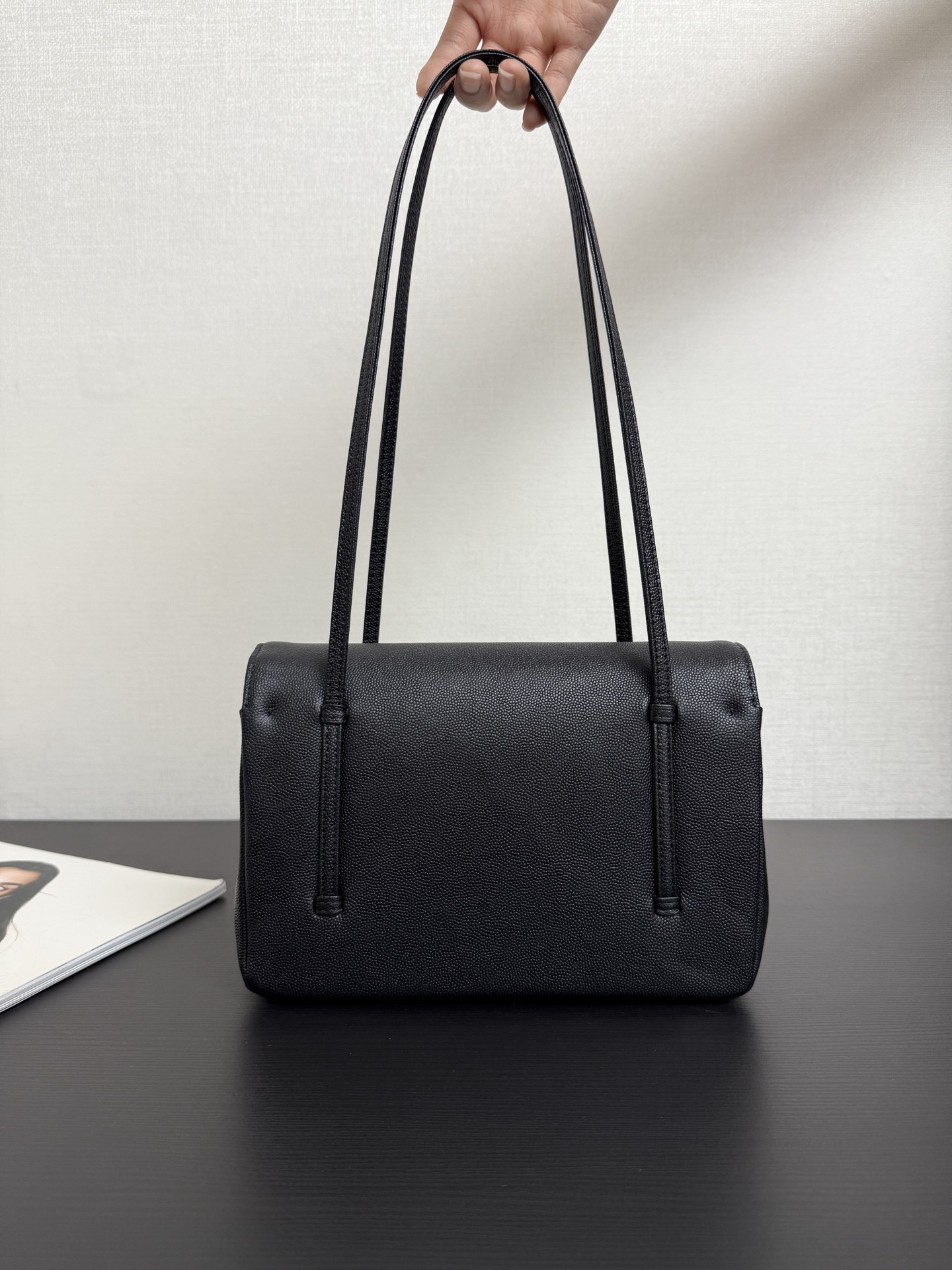 Shoulder Bag Black M-s