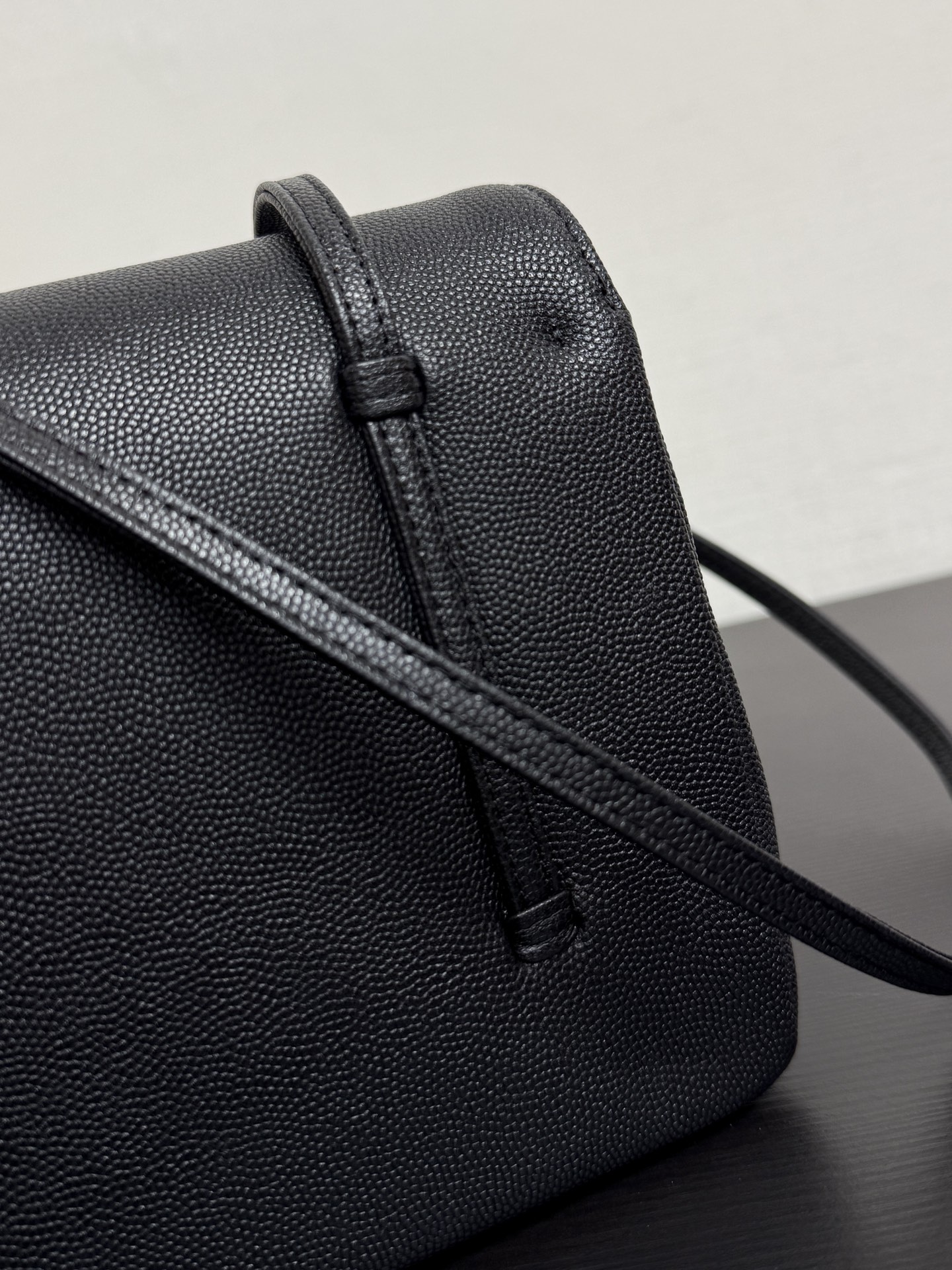 Shoulder Bag Black M-s