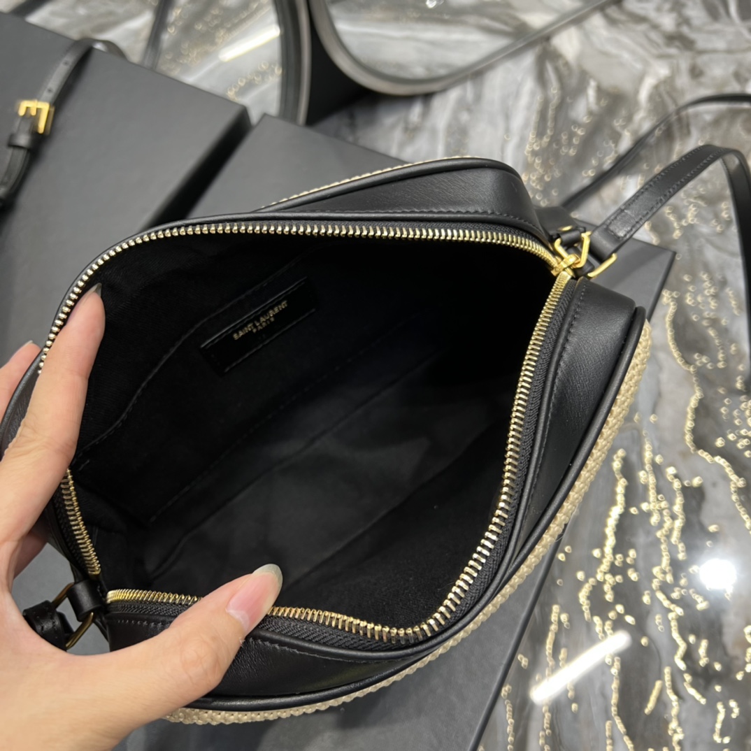 Basic Bag Cow Leather Black M