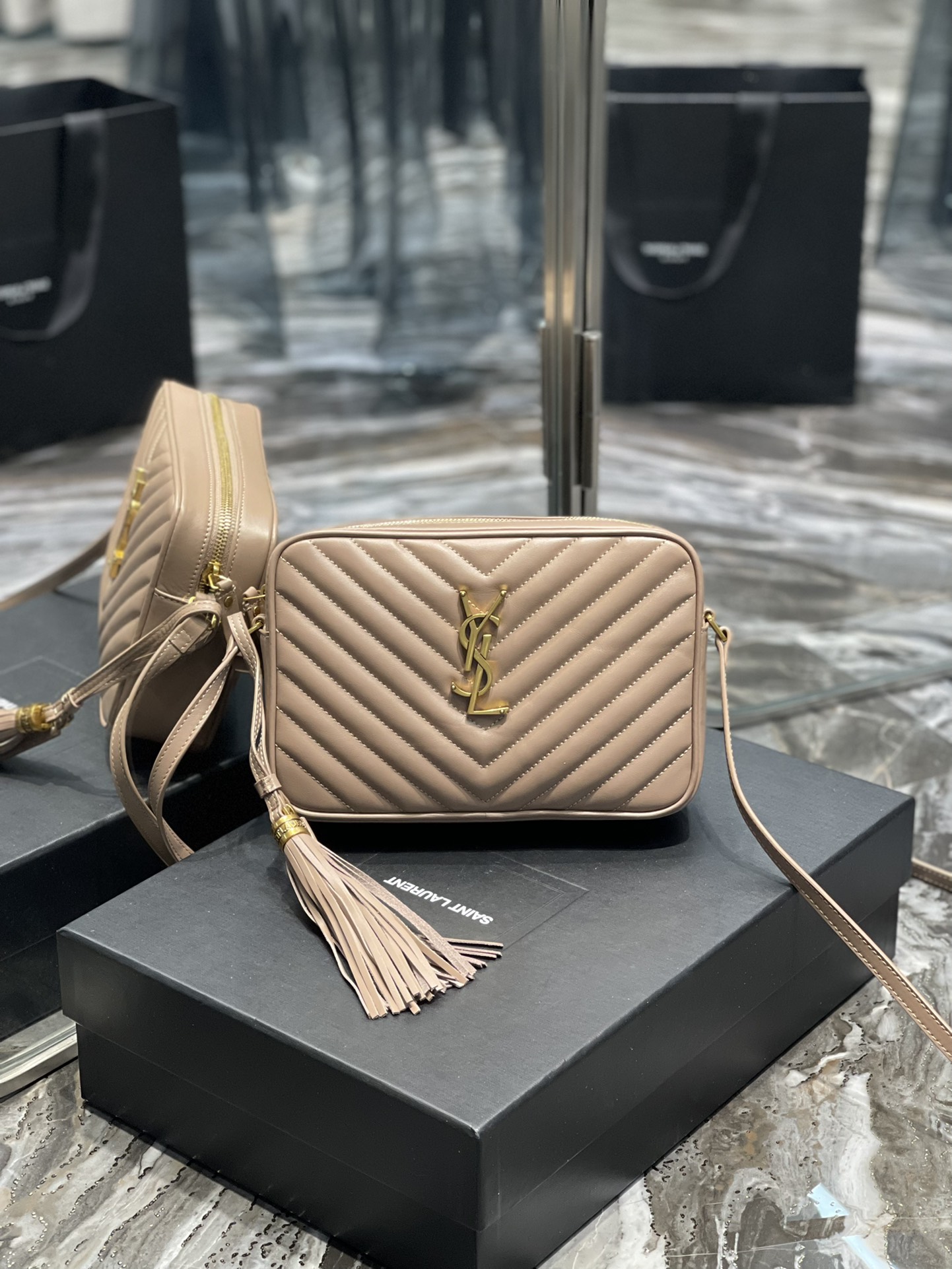 Basic Bag Cow Leather M
