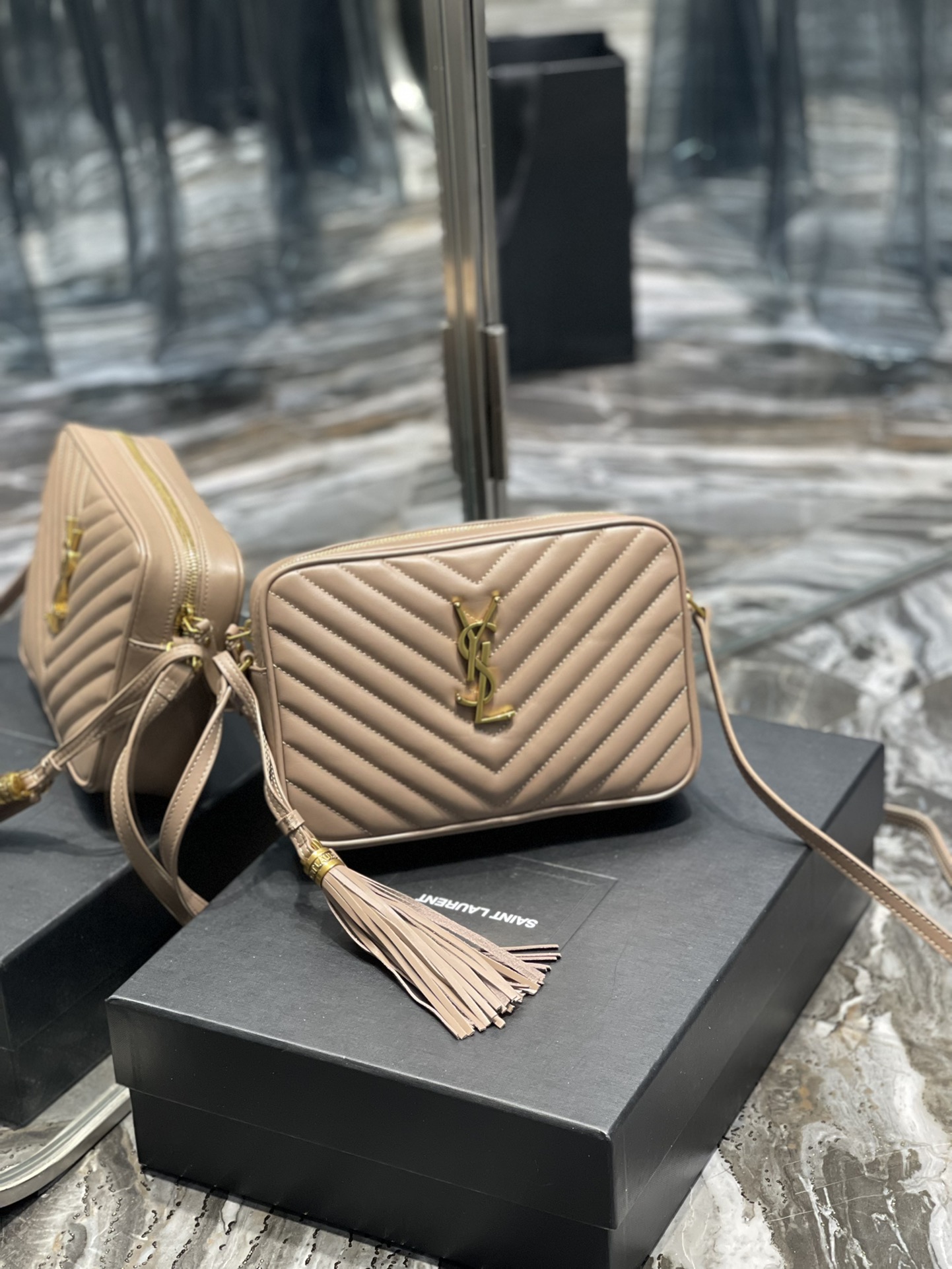 Basic Bag Cow Leather M