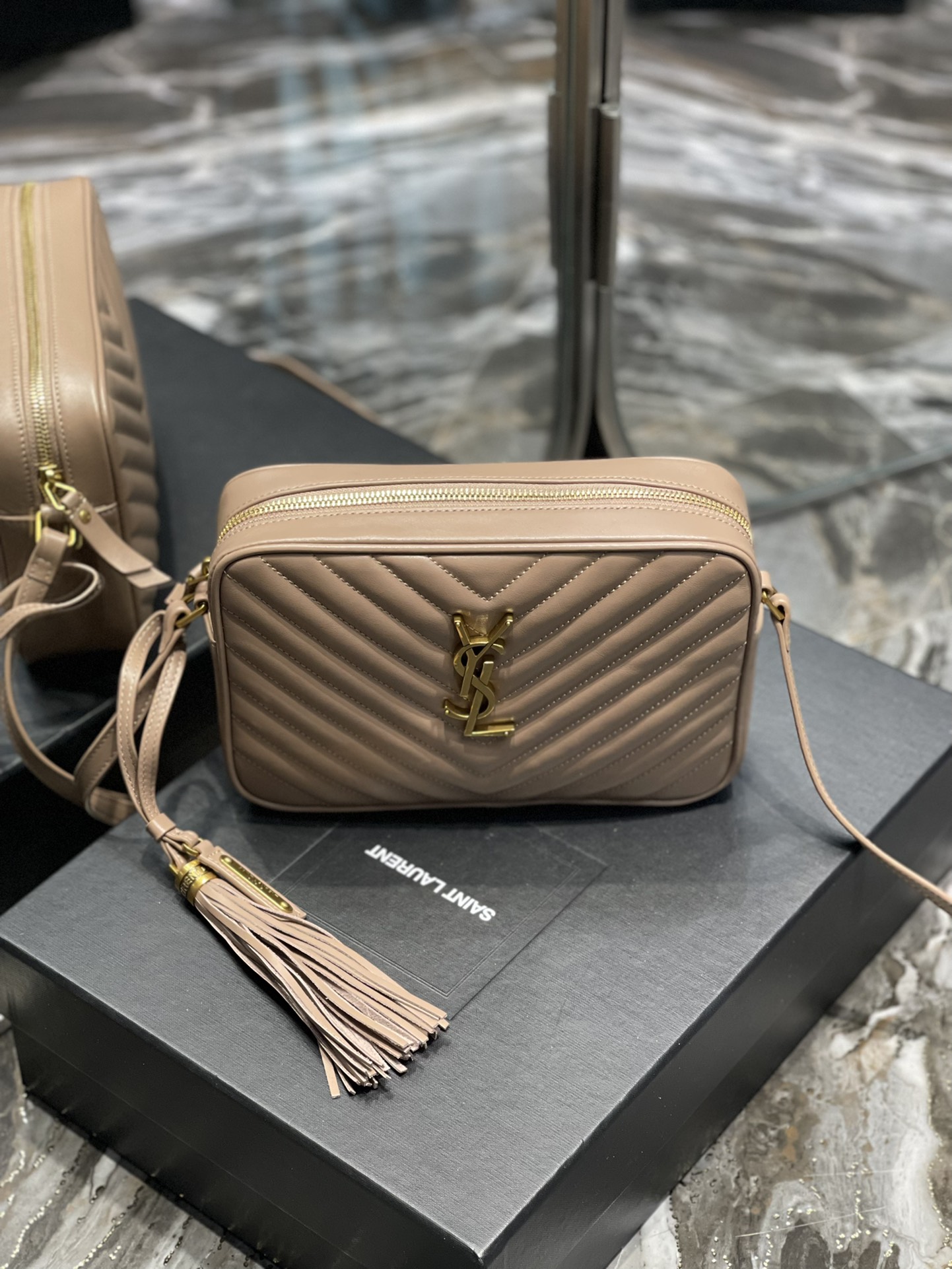 Basic Bag Cow Leather M