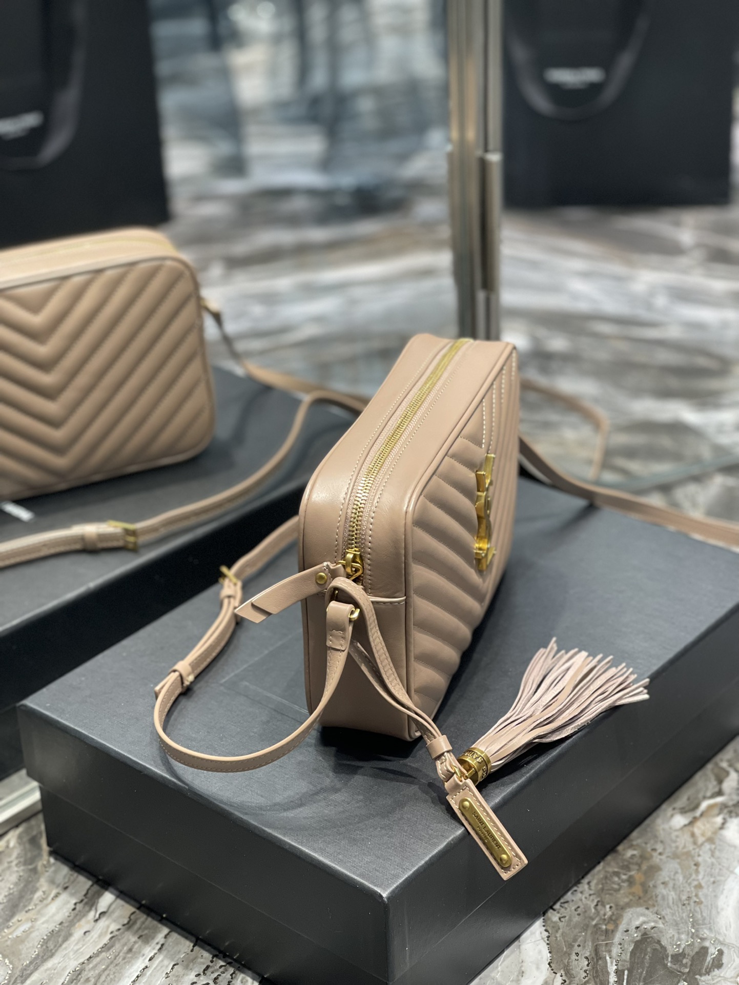 Basic Bag Cow Leather M