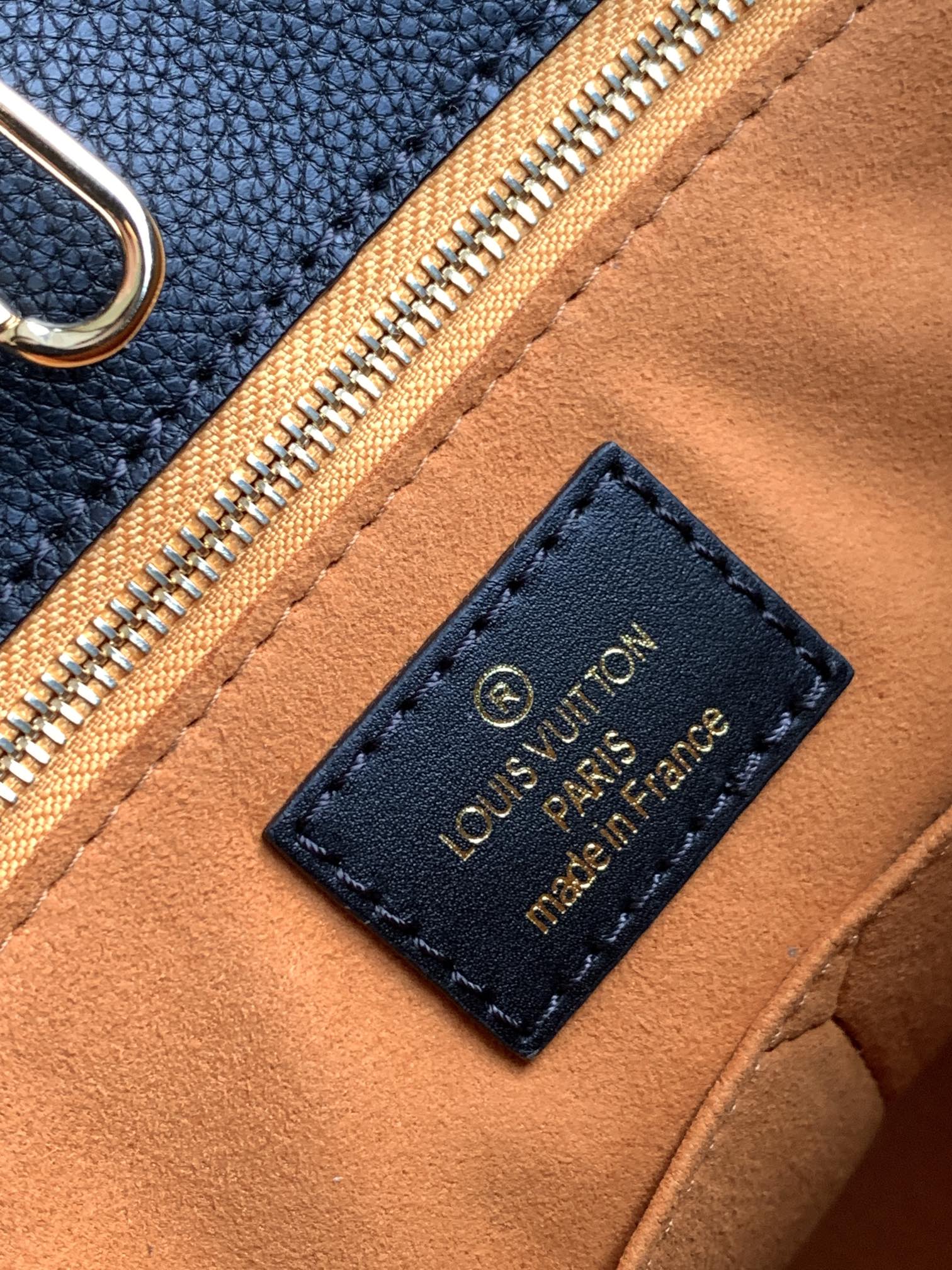 Louis Vuitton Tote Bag Black M-l