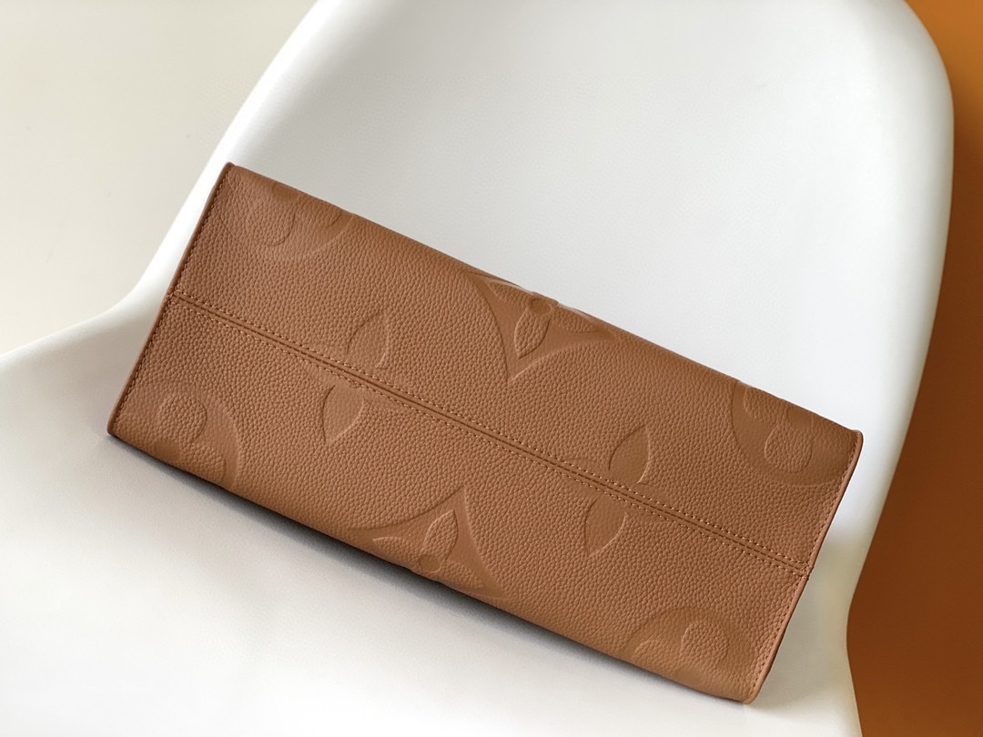 Louis Vuitton Tote Bag Black M-l