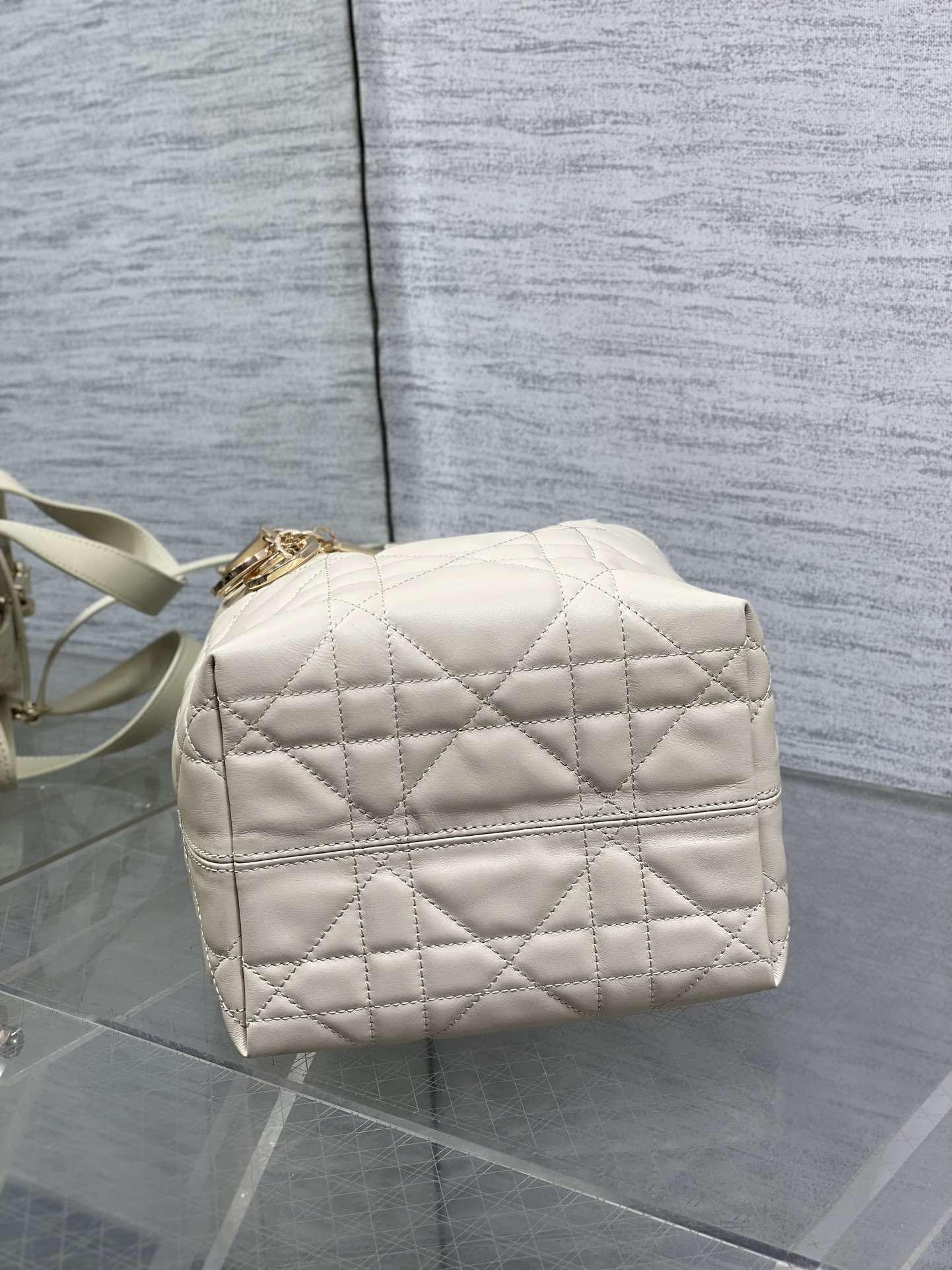 Basic Bag Cow Leather Foldable 18cm-s