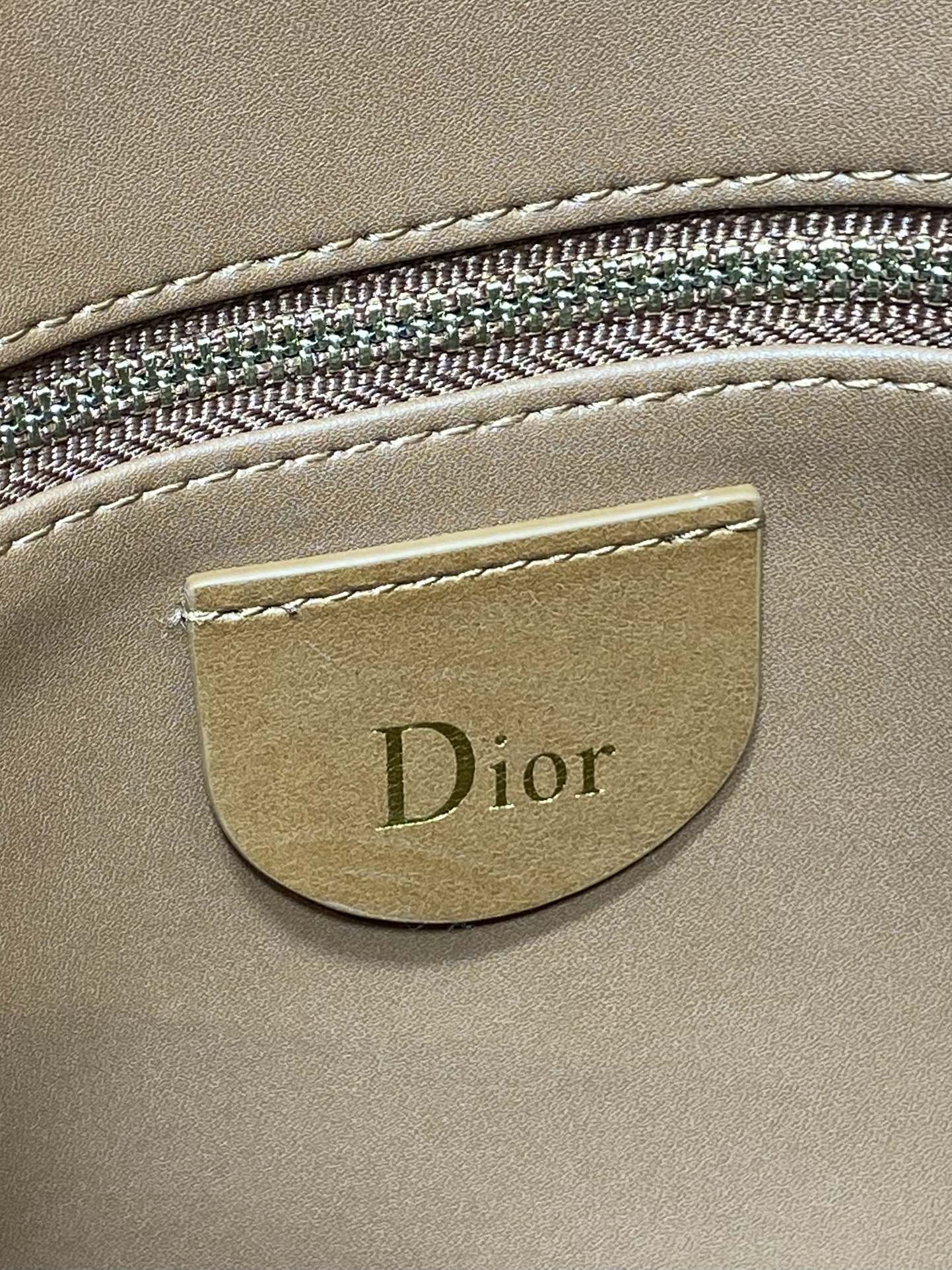 Dior Basic Bag M-s