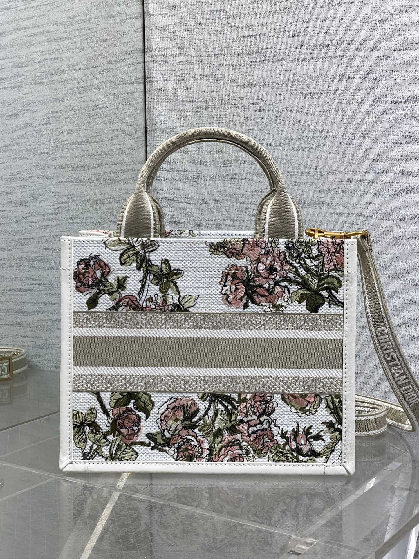 Basic Bag Cow Leather White Large Capacity 21cm-s