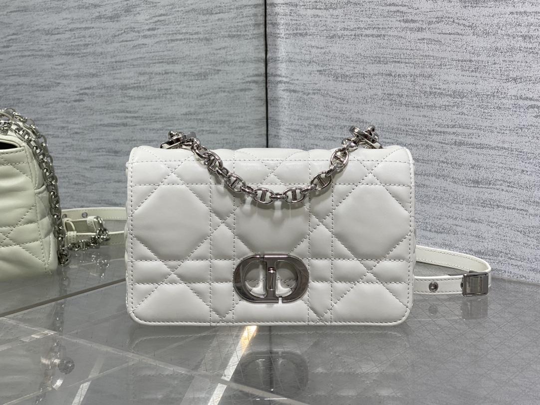 Basic Bag Cow Leather Gold M-s