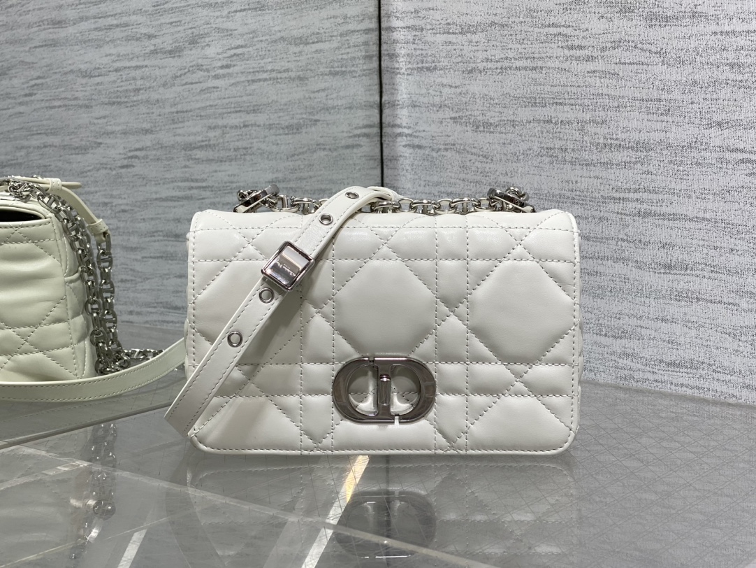 Basic Bag Cow Leather Gold M-s