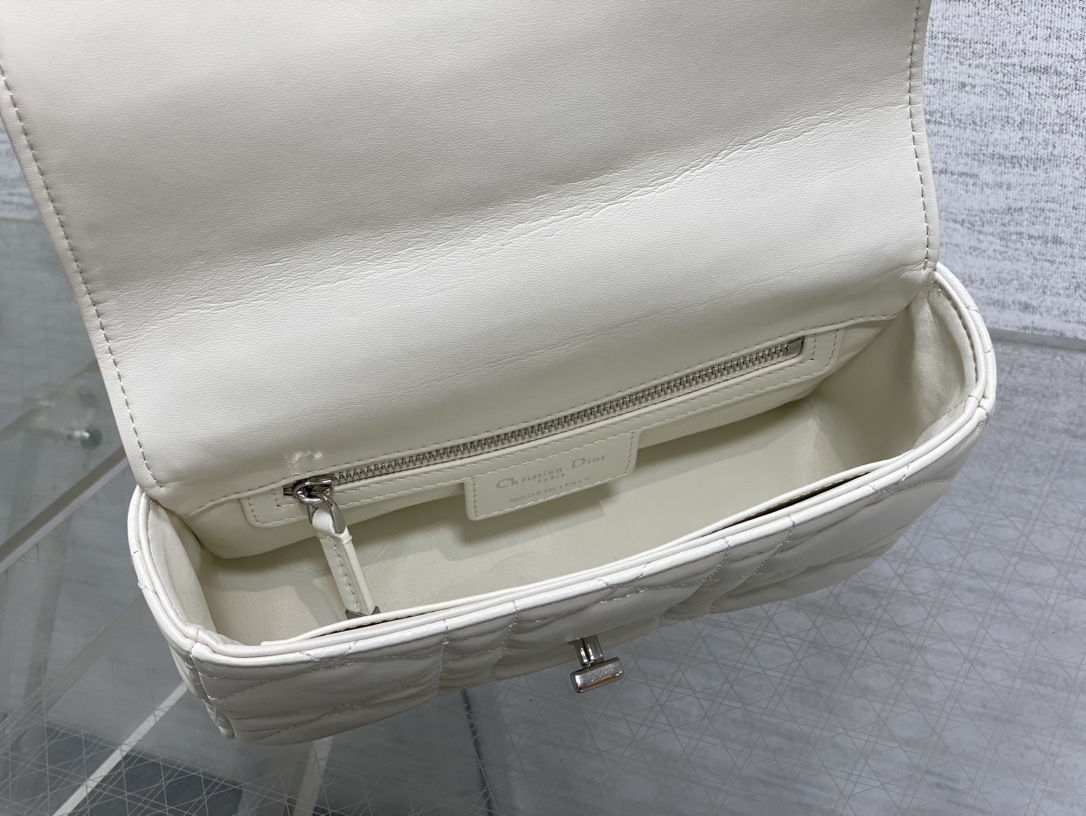 Basic Bag Cow Leather Gold M-s