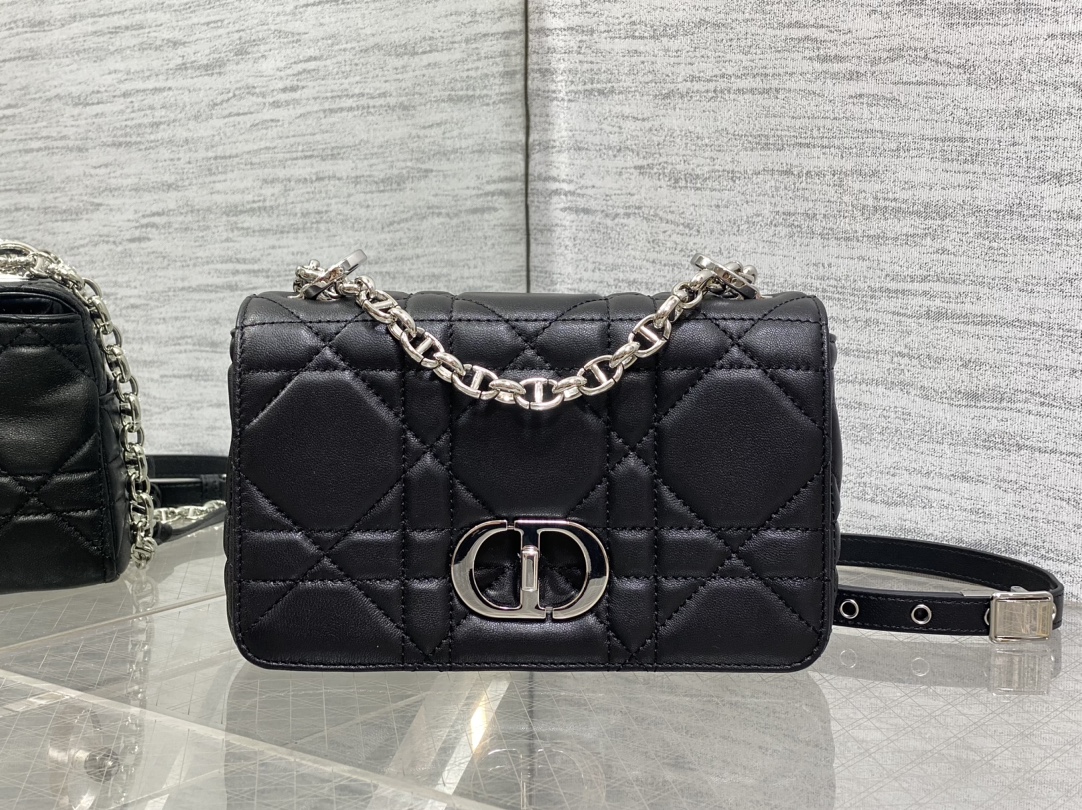 Basic Bag Cow Leather Gold M-s