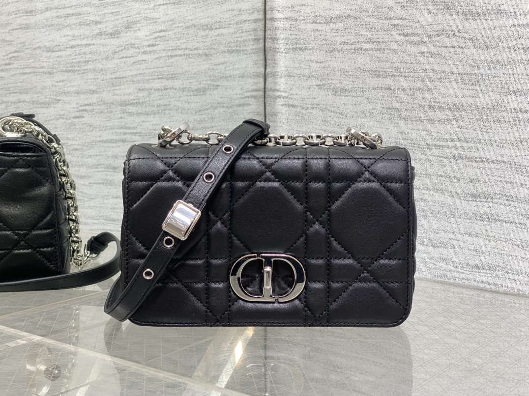 Basic Bag Cow Leather Gold M-s