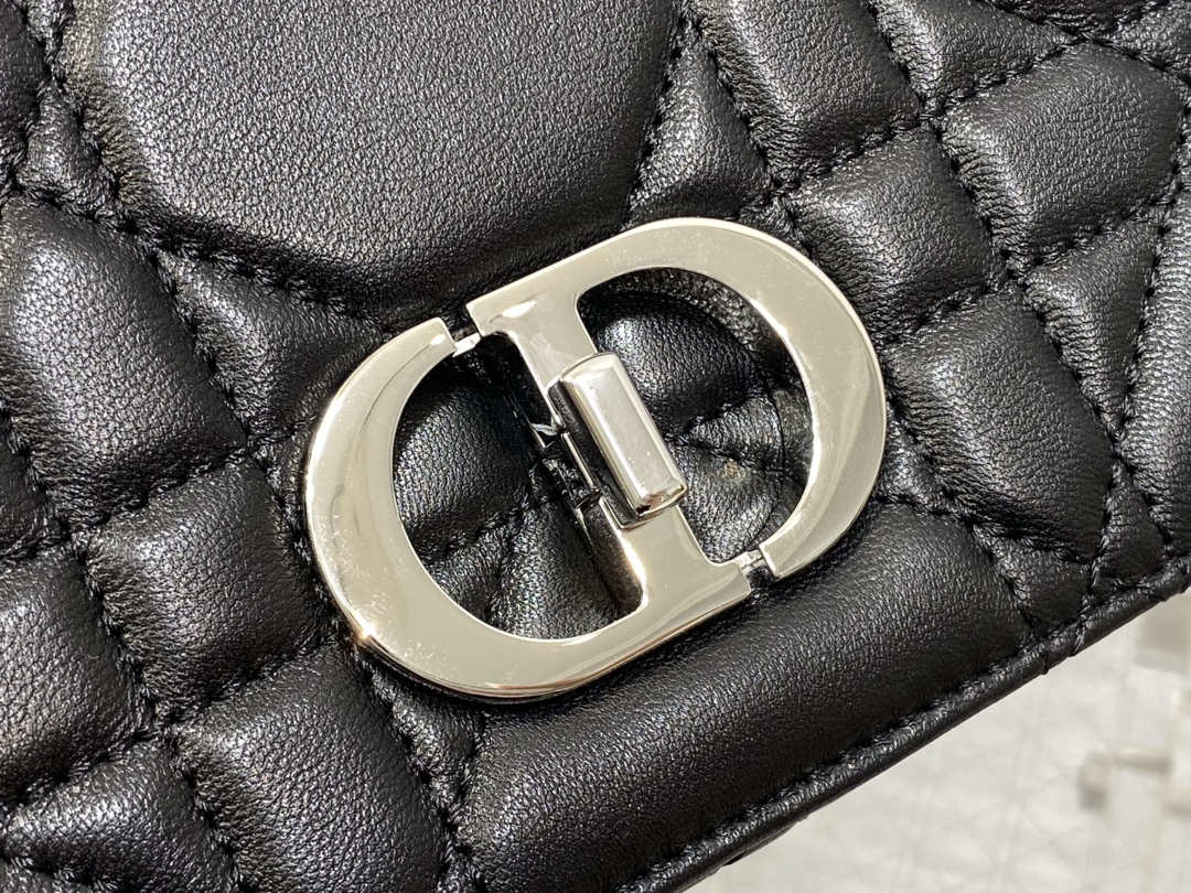 Basic Bag Cow Leather Gold M-s