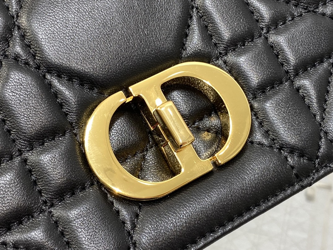 Basic Bag Cow Leather Gold M-s