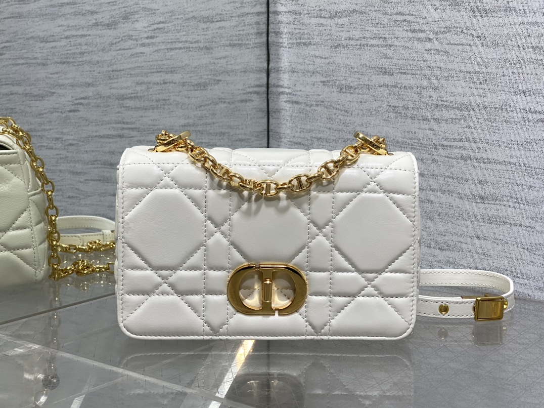 Basic Bag Cow Leather Gold M-s