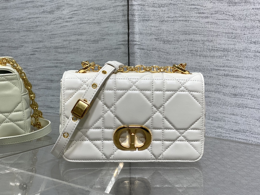 Basic Bag Cow Leather Gold M-s