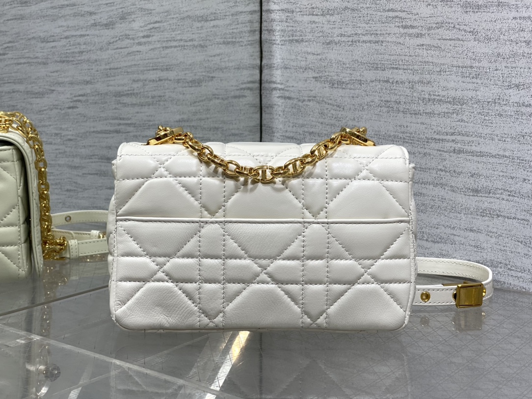 Basic Bag Cow Leather Gold M-s