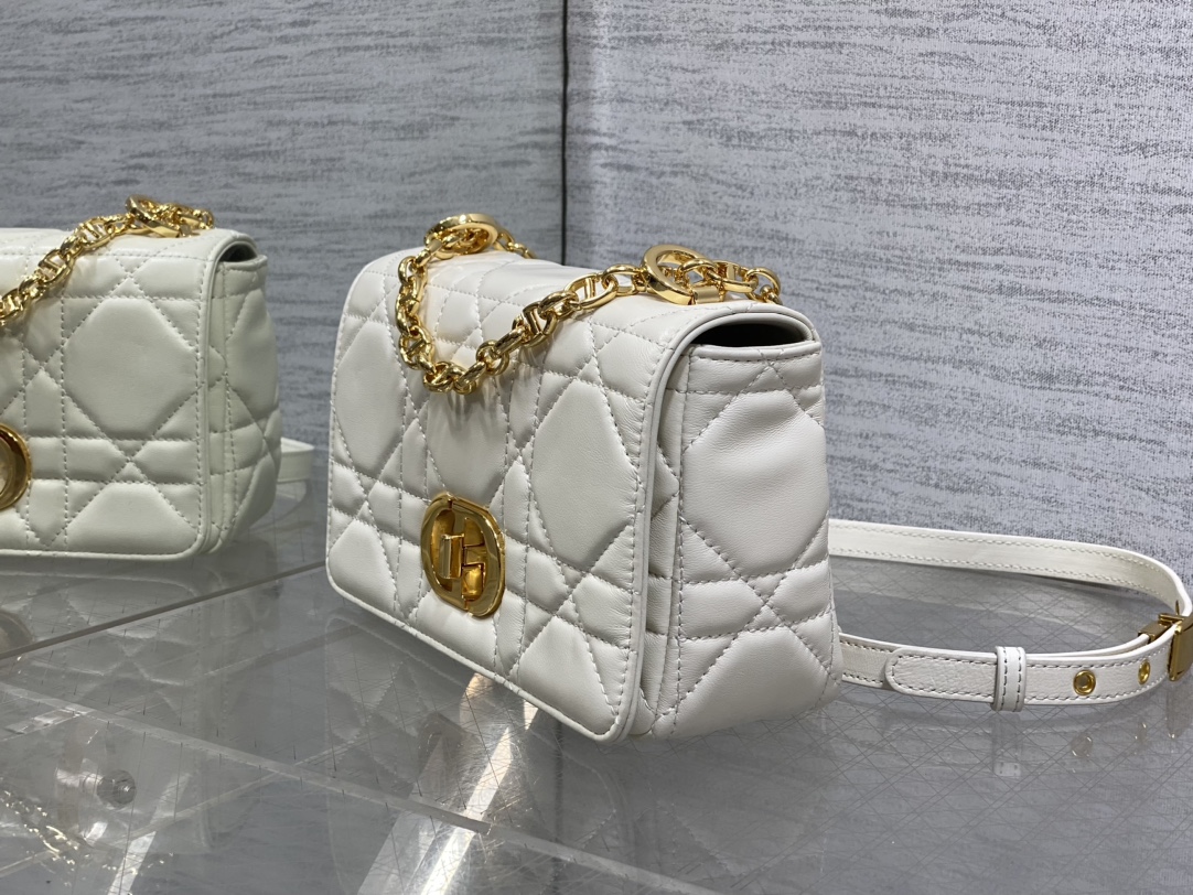 Basic Bag Cow Leather Gold M-s