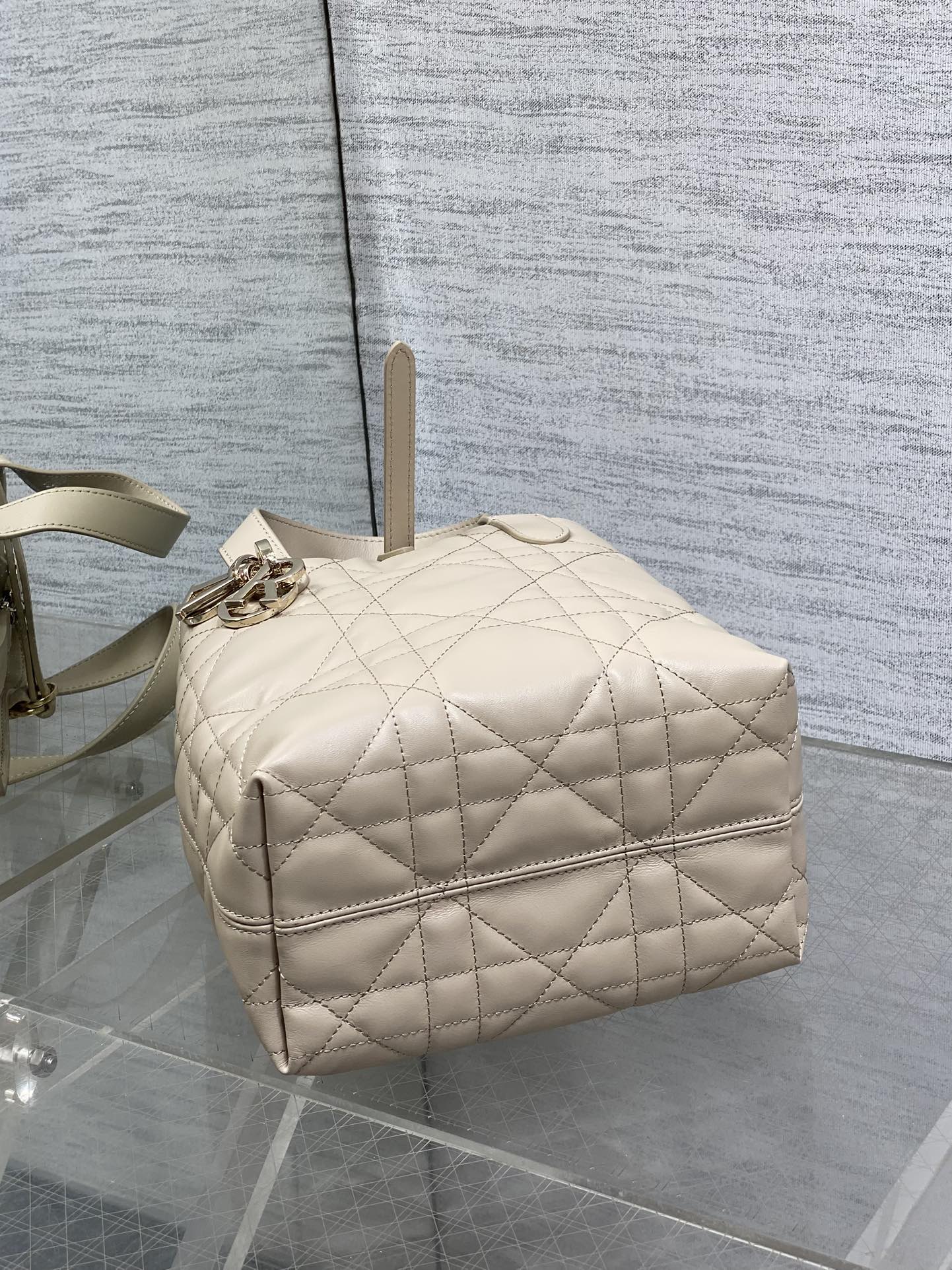 Basic Bag Cow Leather Foldable 18cm-s