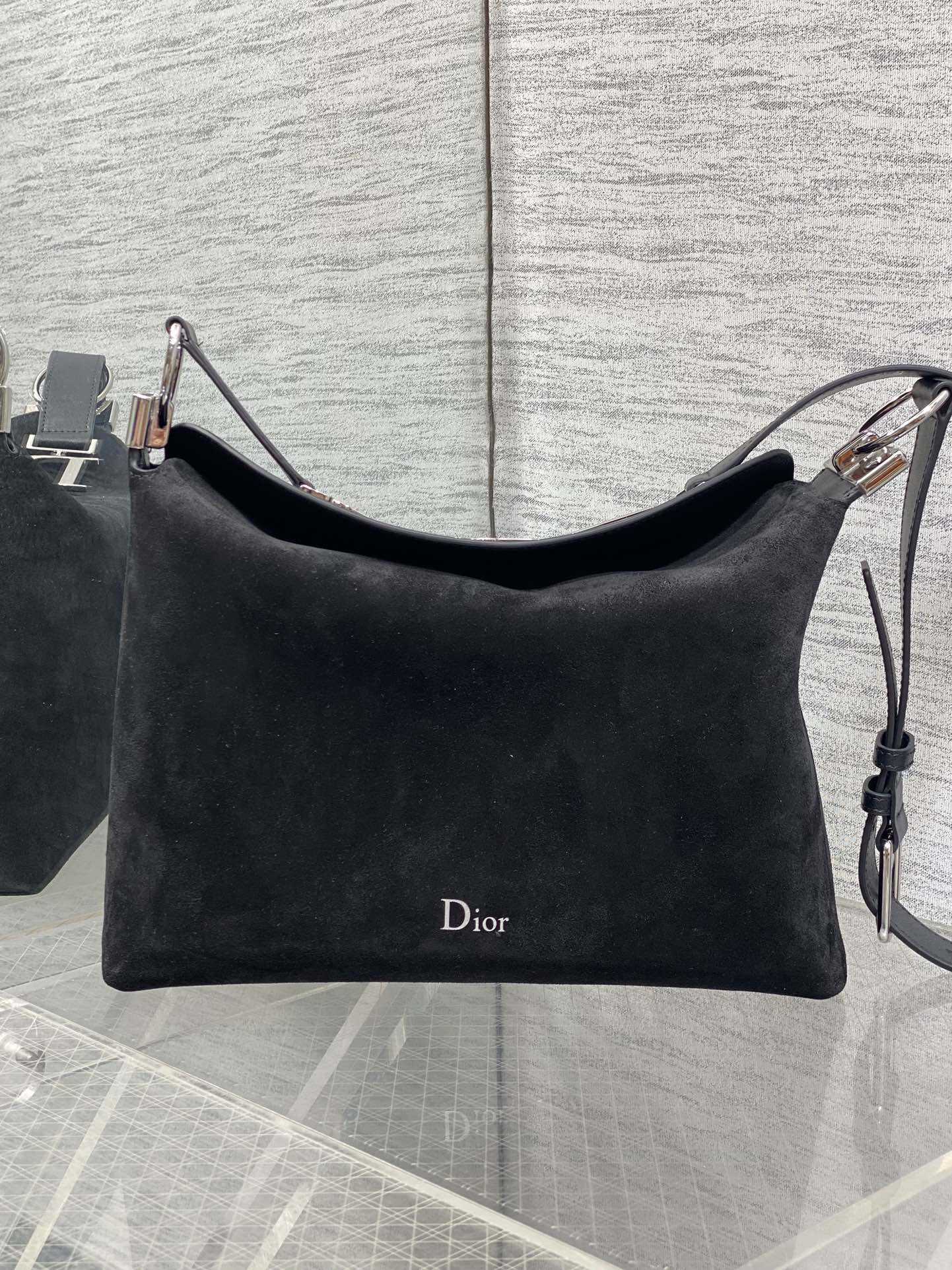 Dior Basic Bag M-s