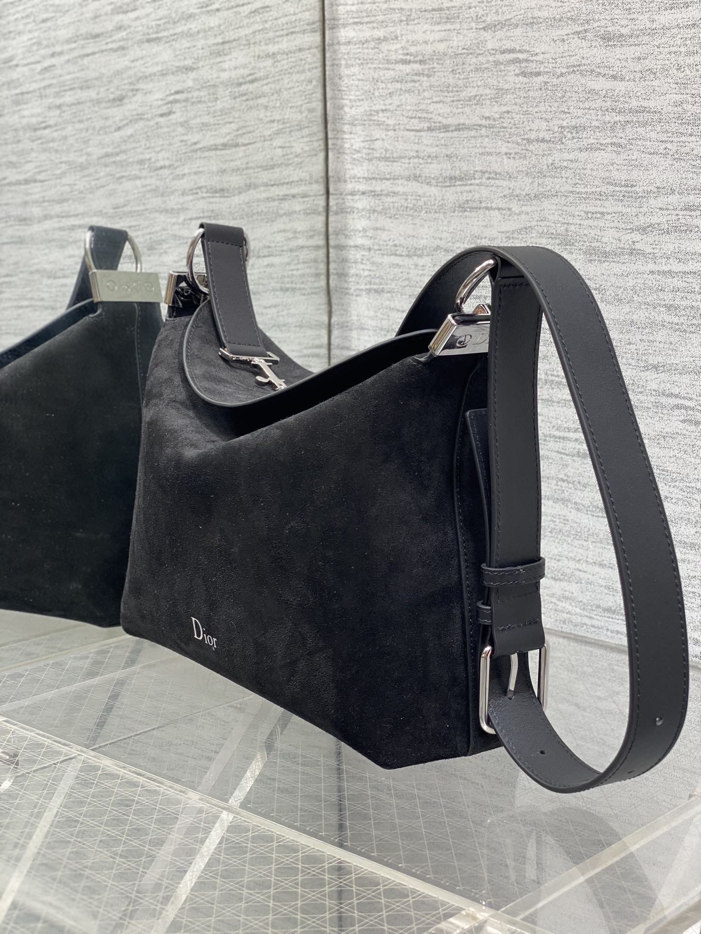 Dior Basic Bag M-s