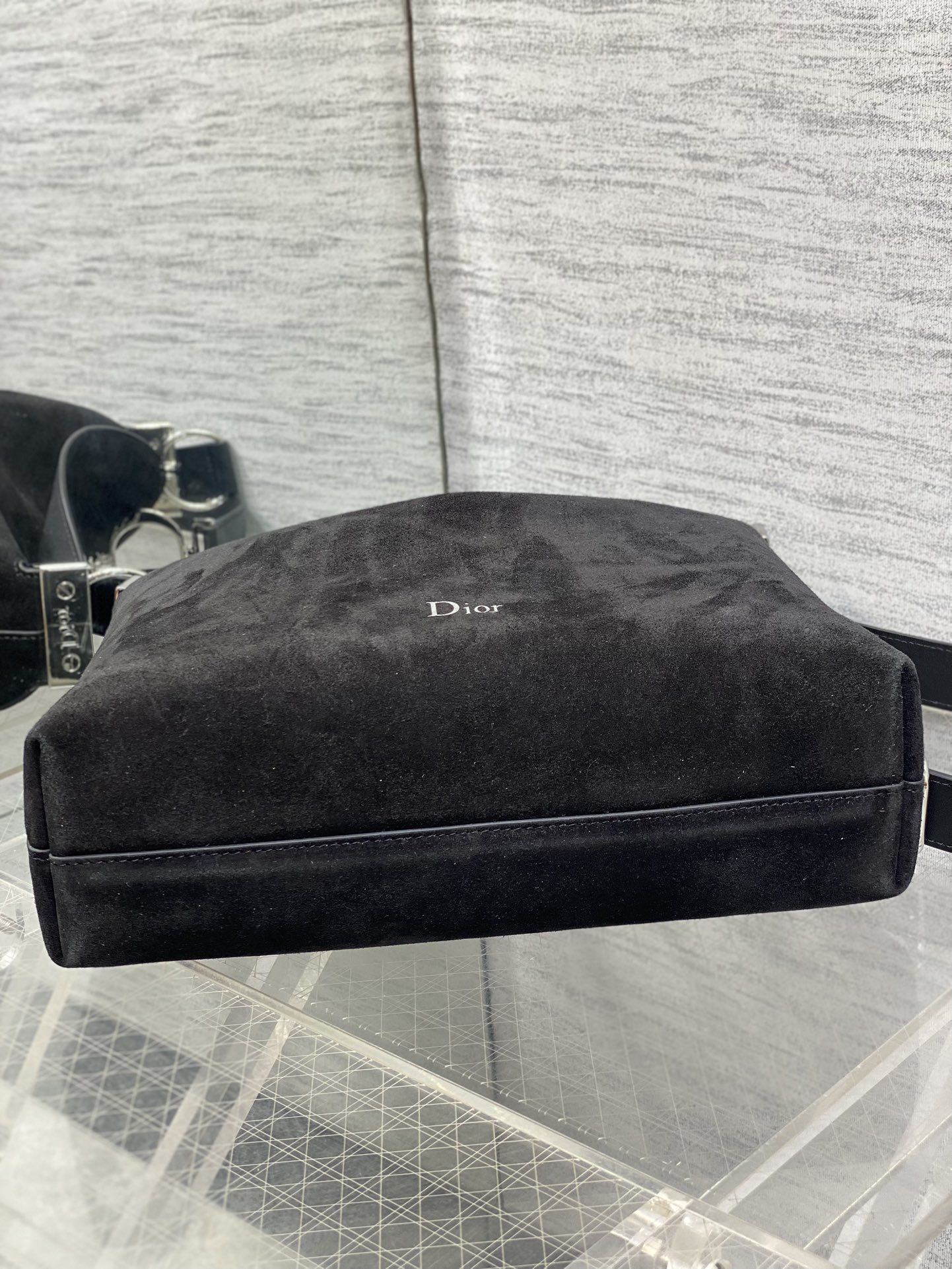 Dior Basic Bag M-s