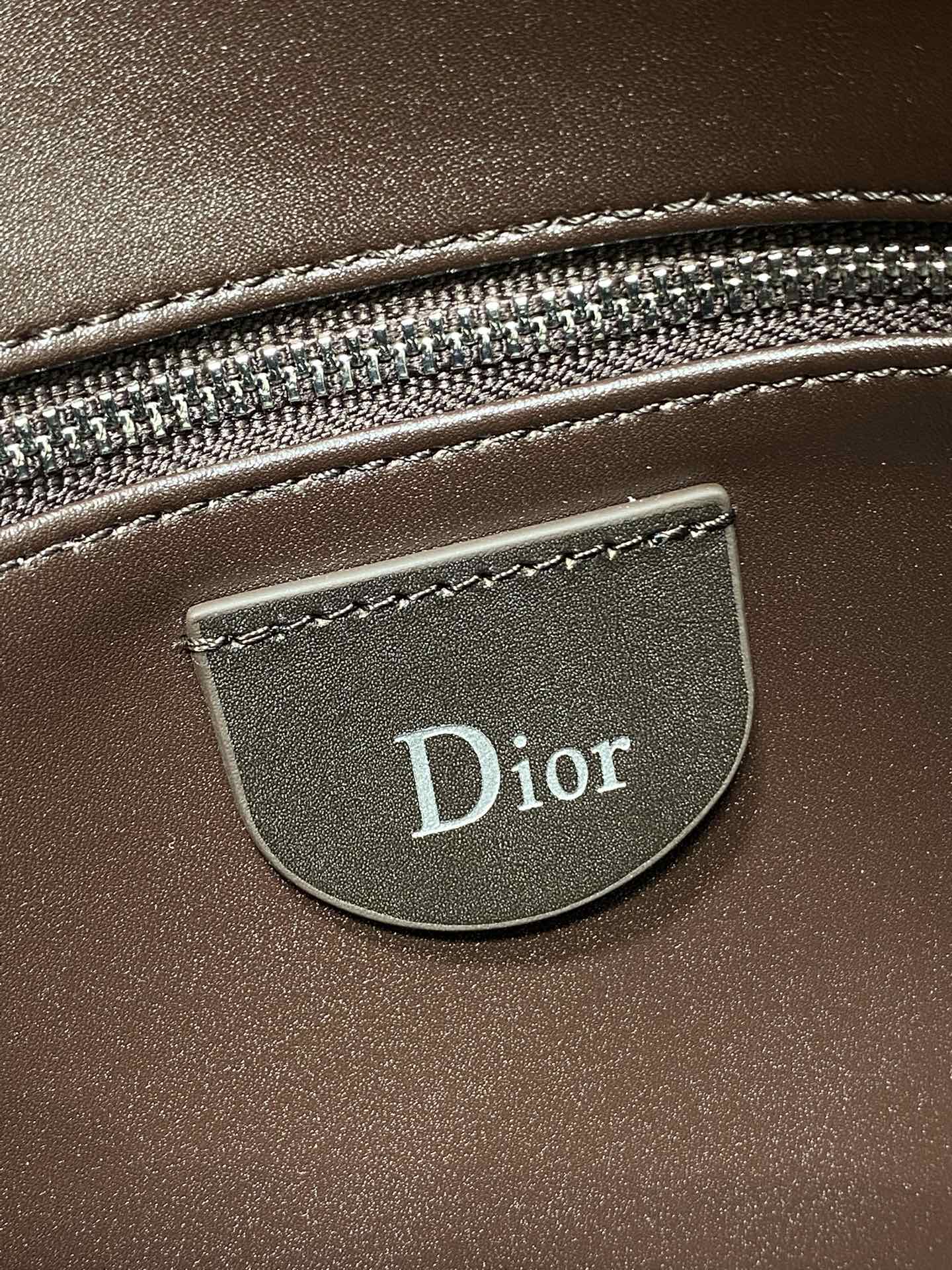 Dior Basic Bag M-s