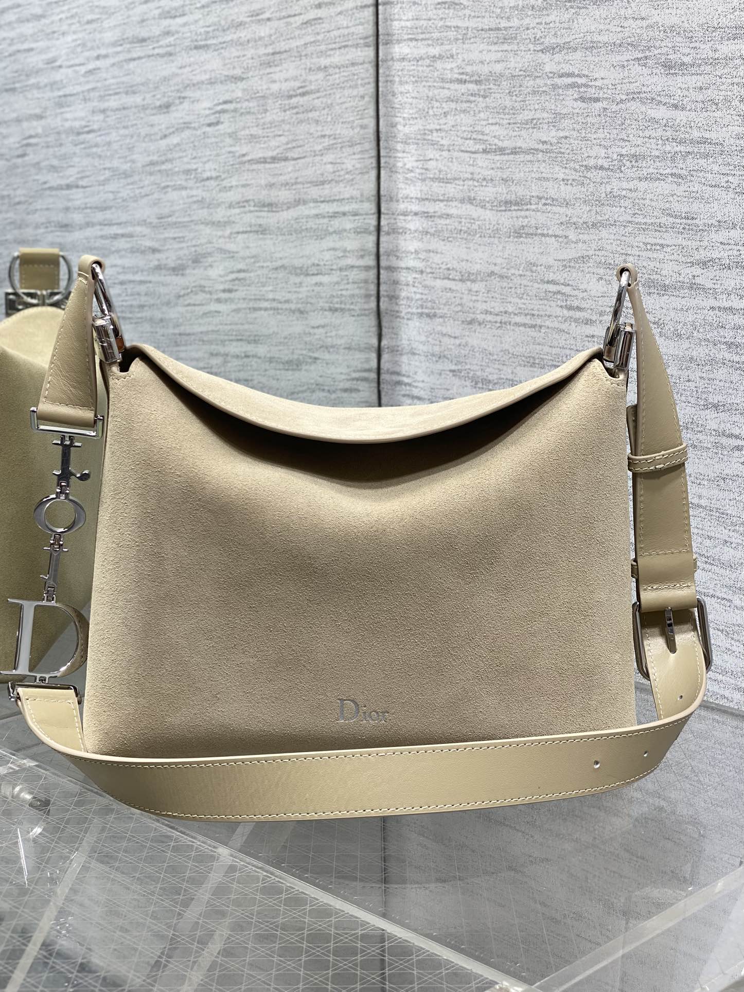 Dior Basic Bag M-s