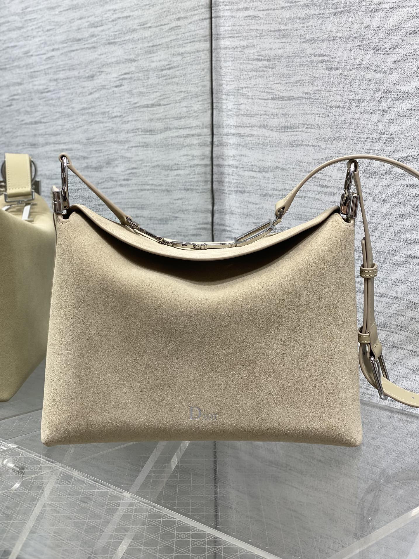 Dior Basic Bag M-s