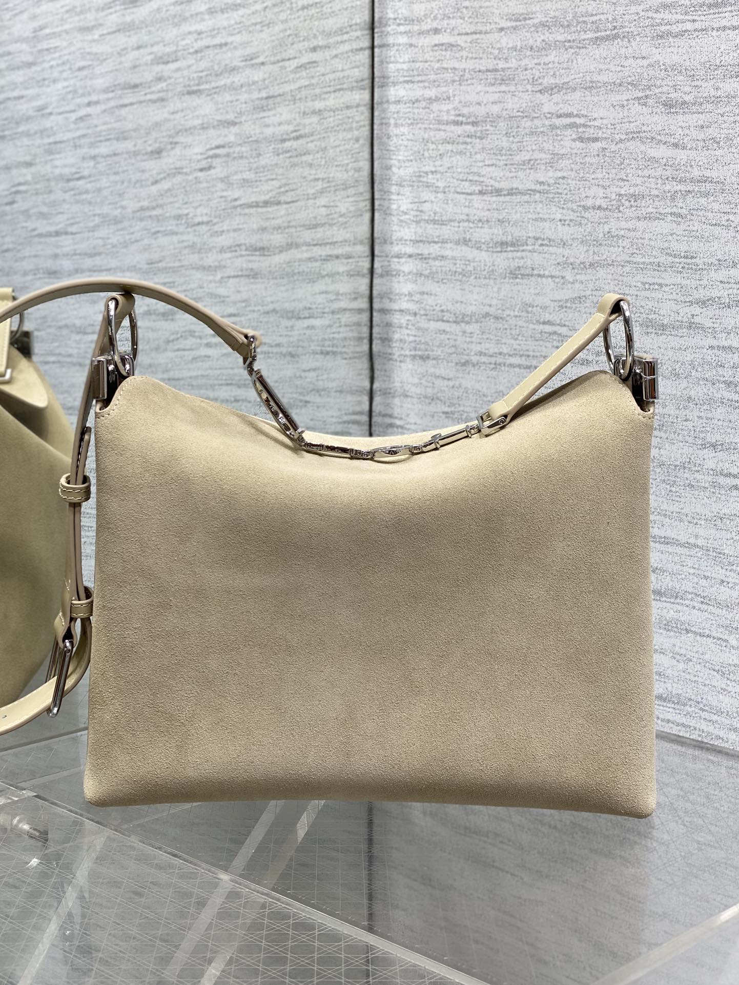 Dior Basic Bag M-s